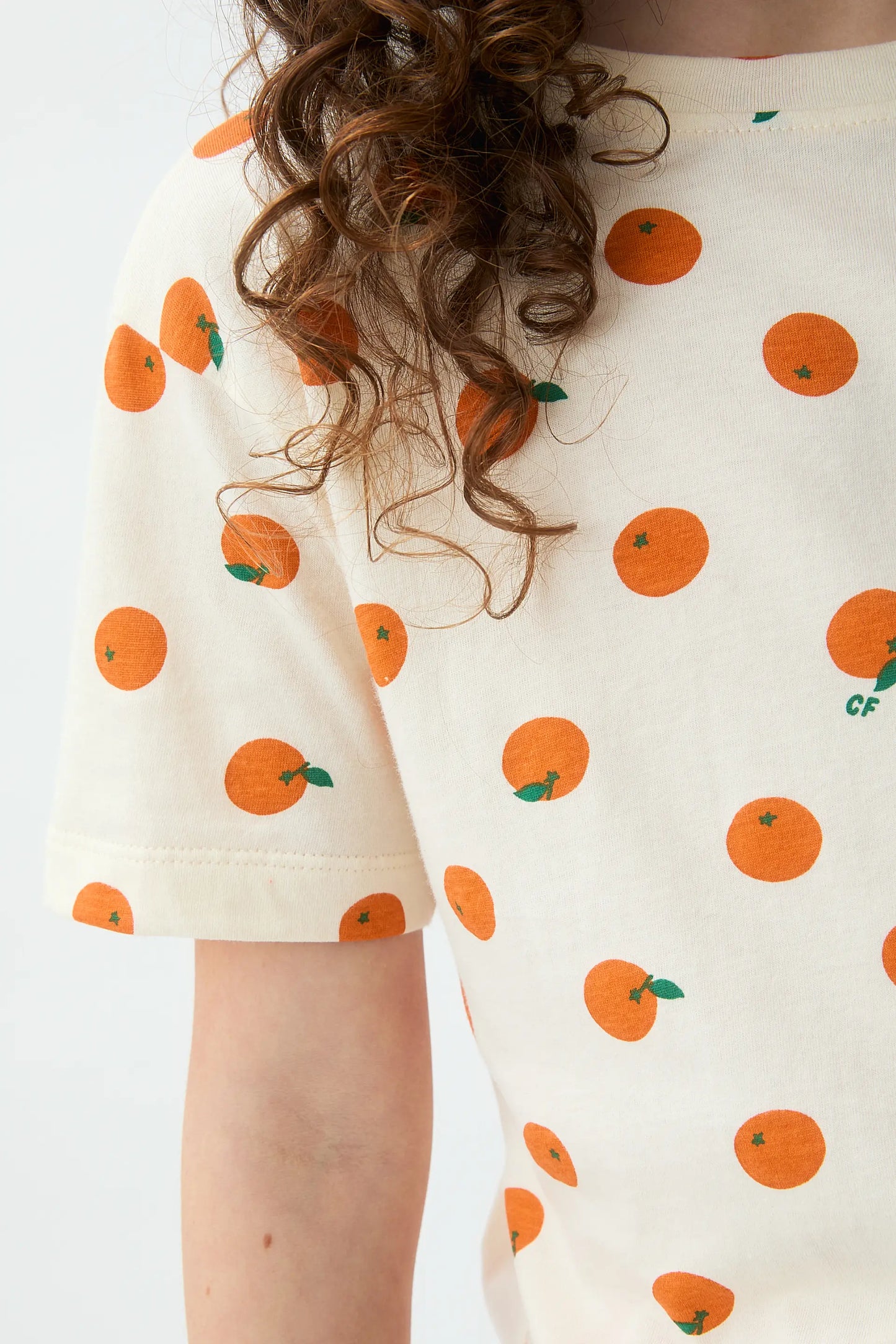 Girl's T-shirt with orange print