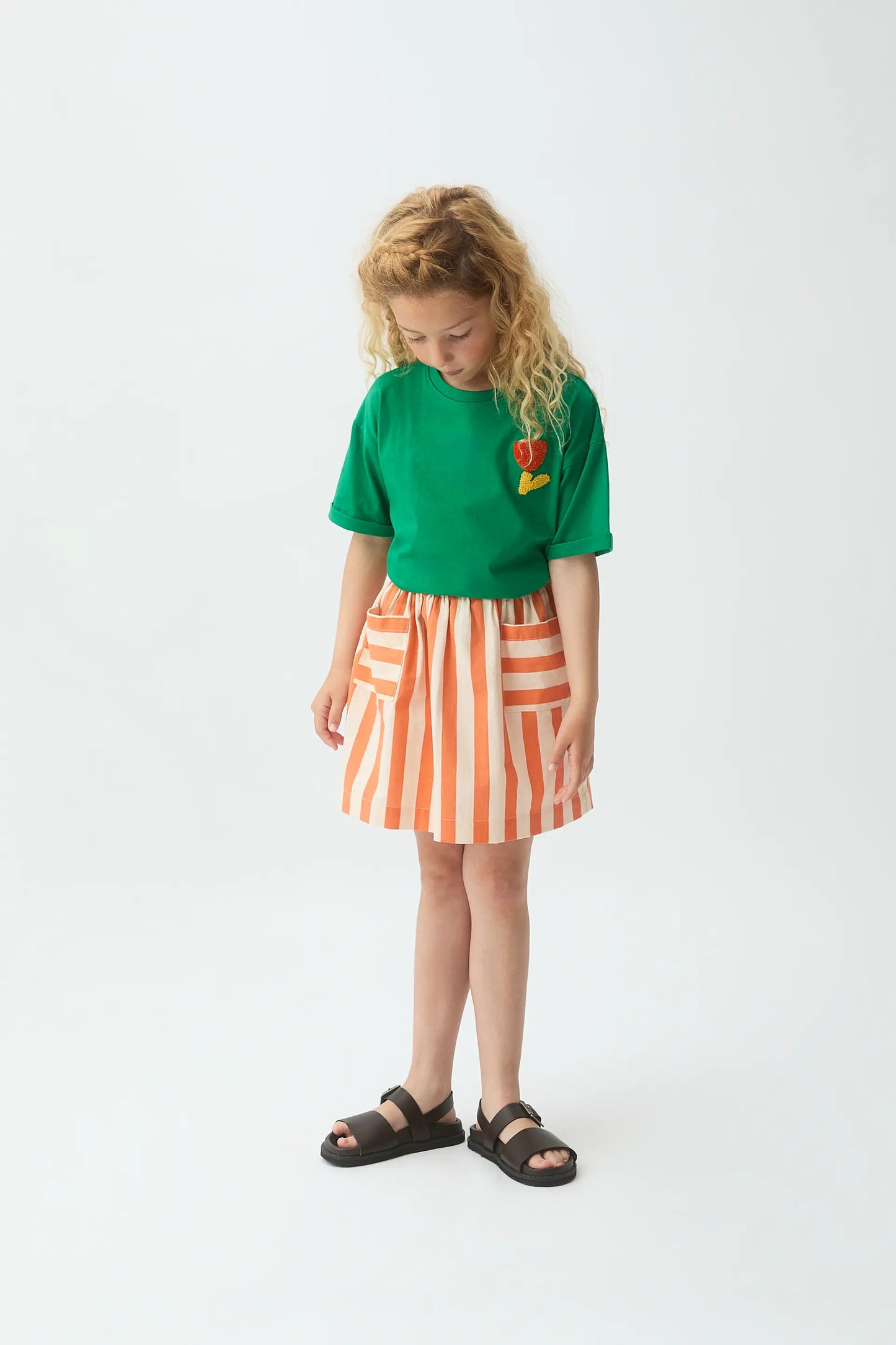 Girl's T-shirt with tulip embroidery