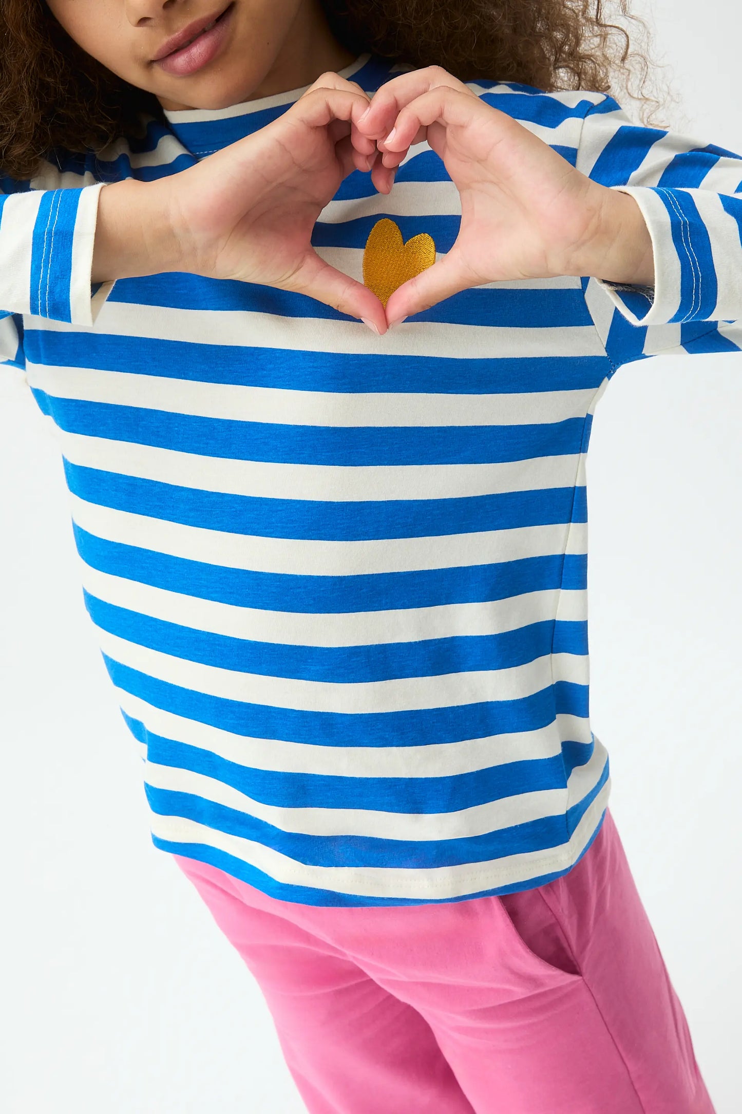 Girls' long-sleeved t-shirt with blue and white striped print
