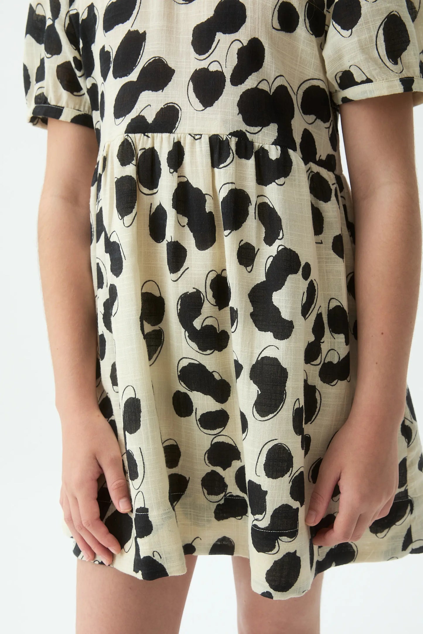 Vestido corto de niña con estampado Dalmatian