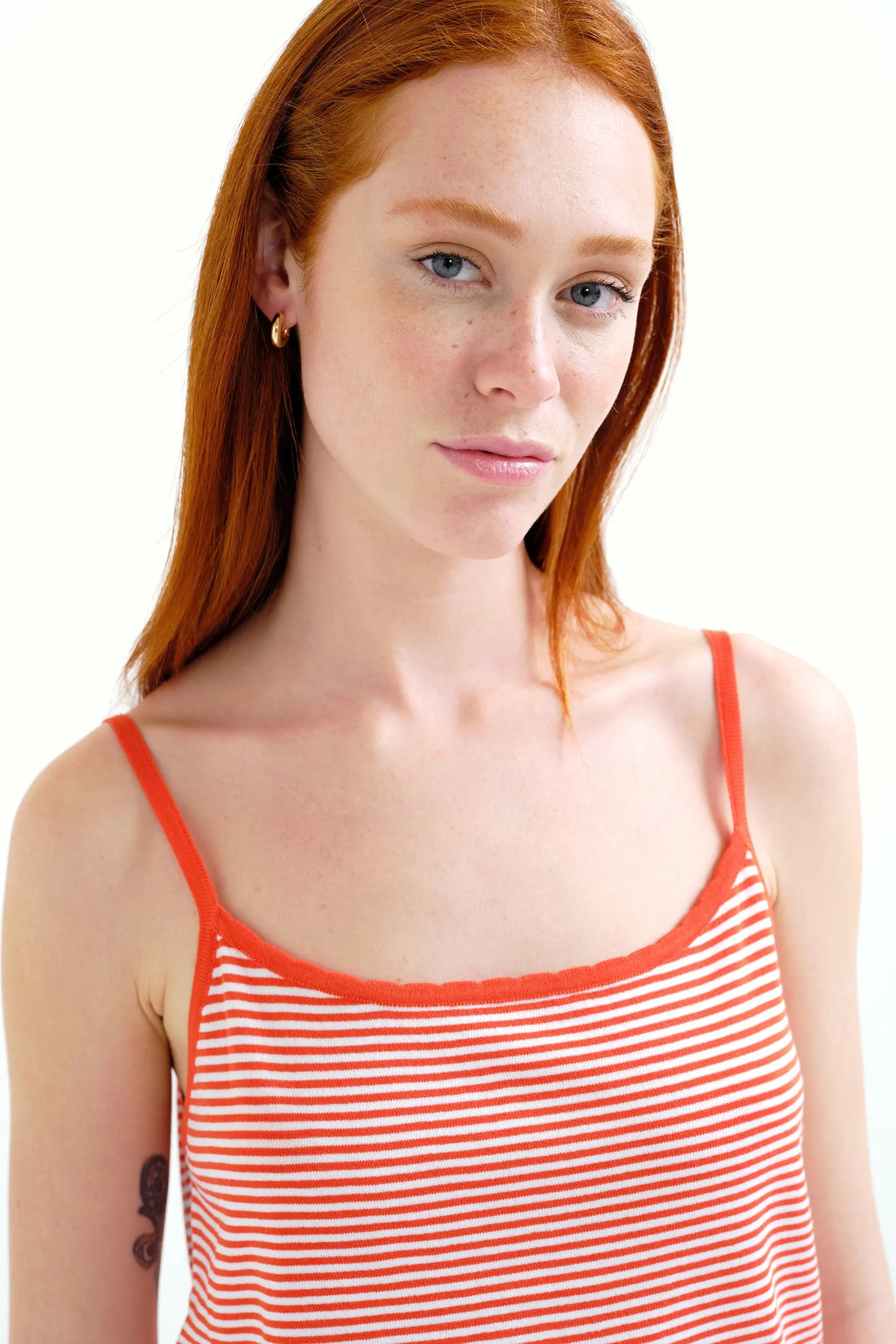 Top con estampado de rayas blanco y rojo