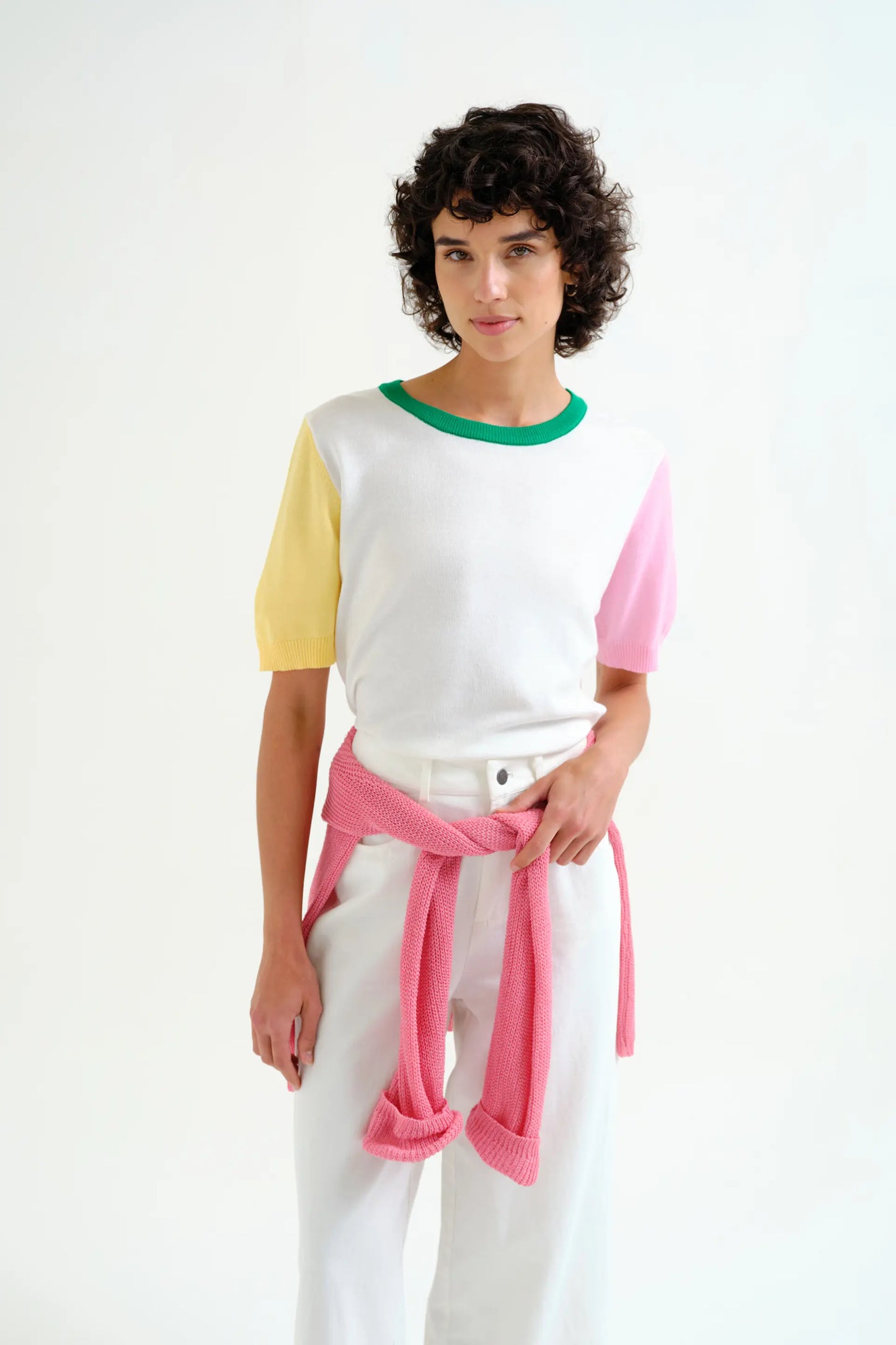 Top in maglia con dettagli multicolori