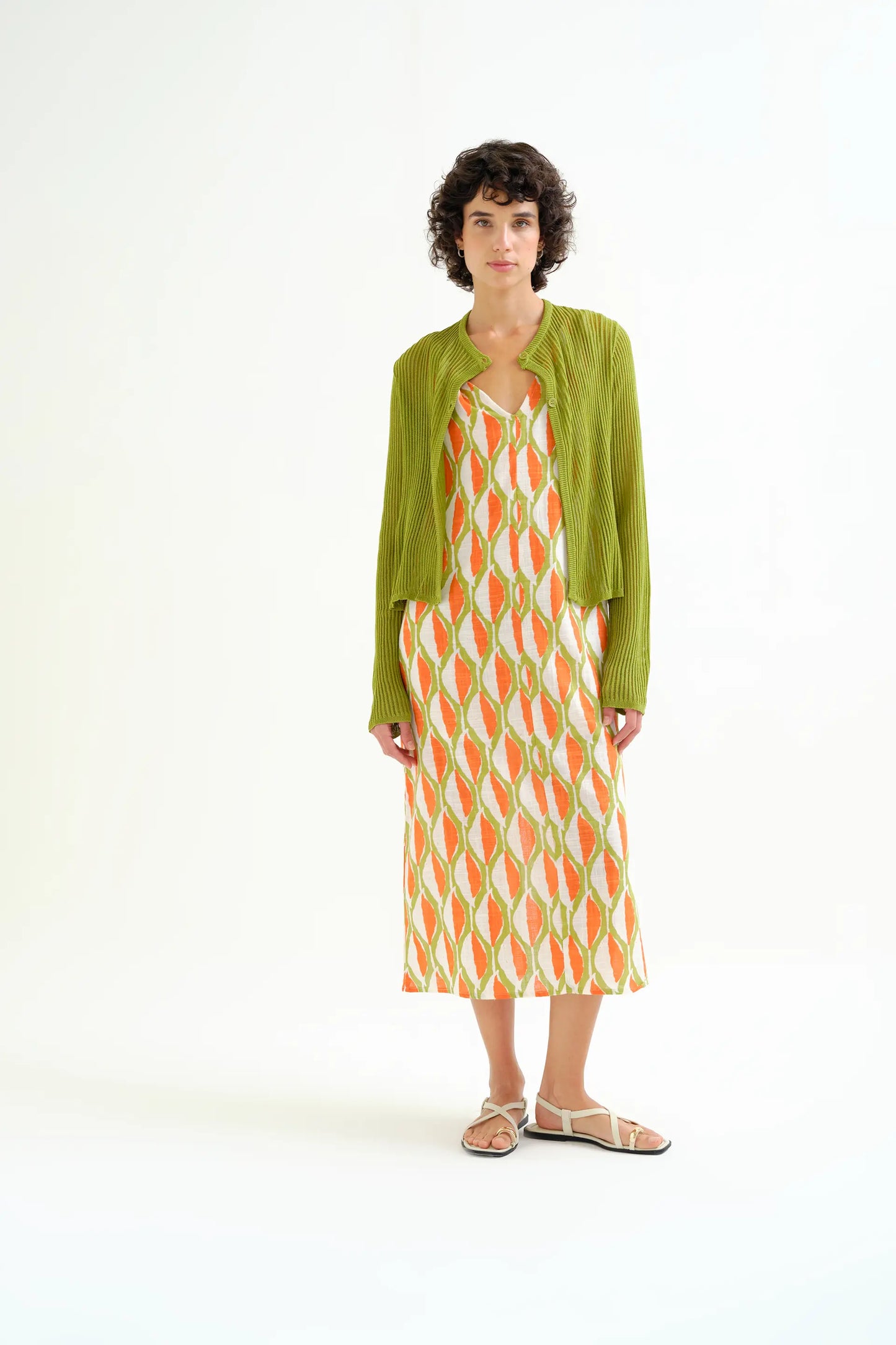 Long-sleeved green knit cardigan