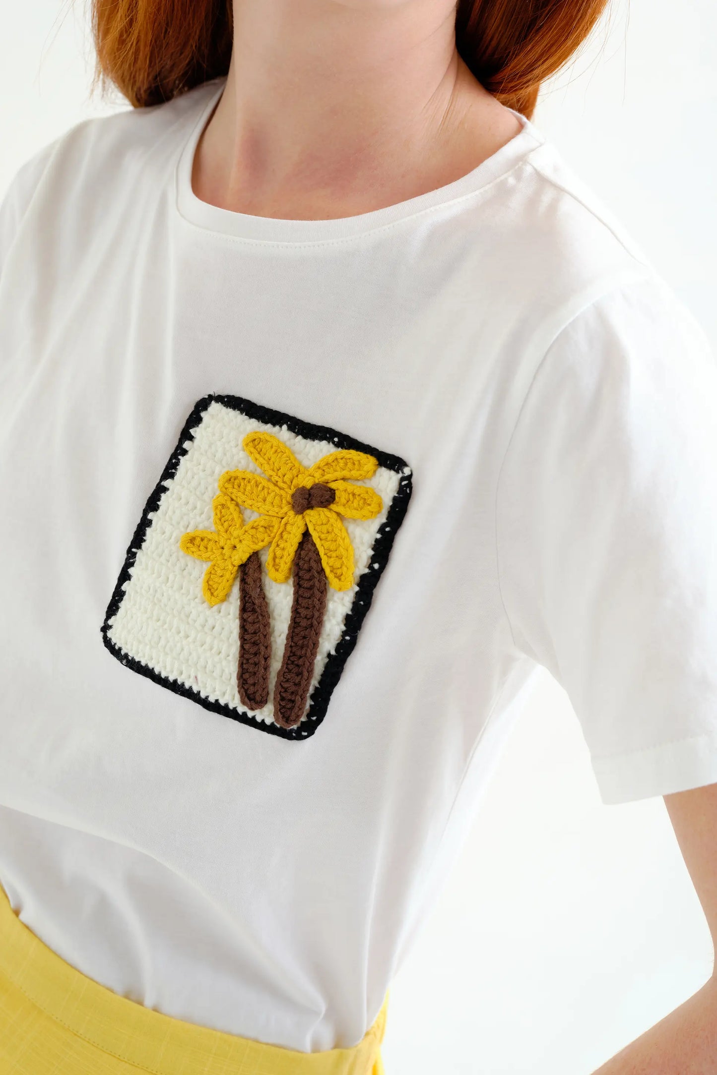 T-shirt 100% cotone con palma ricamata