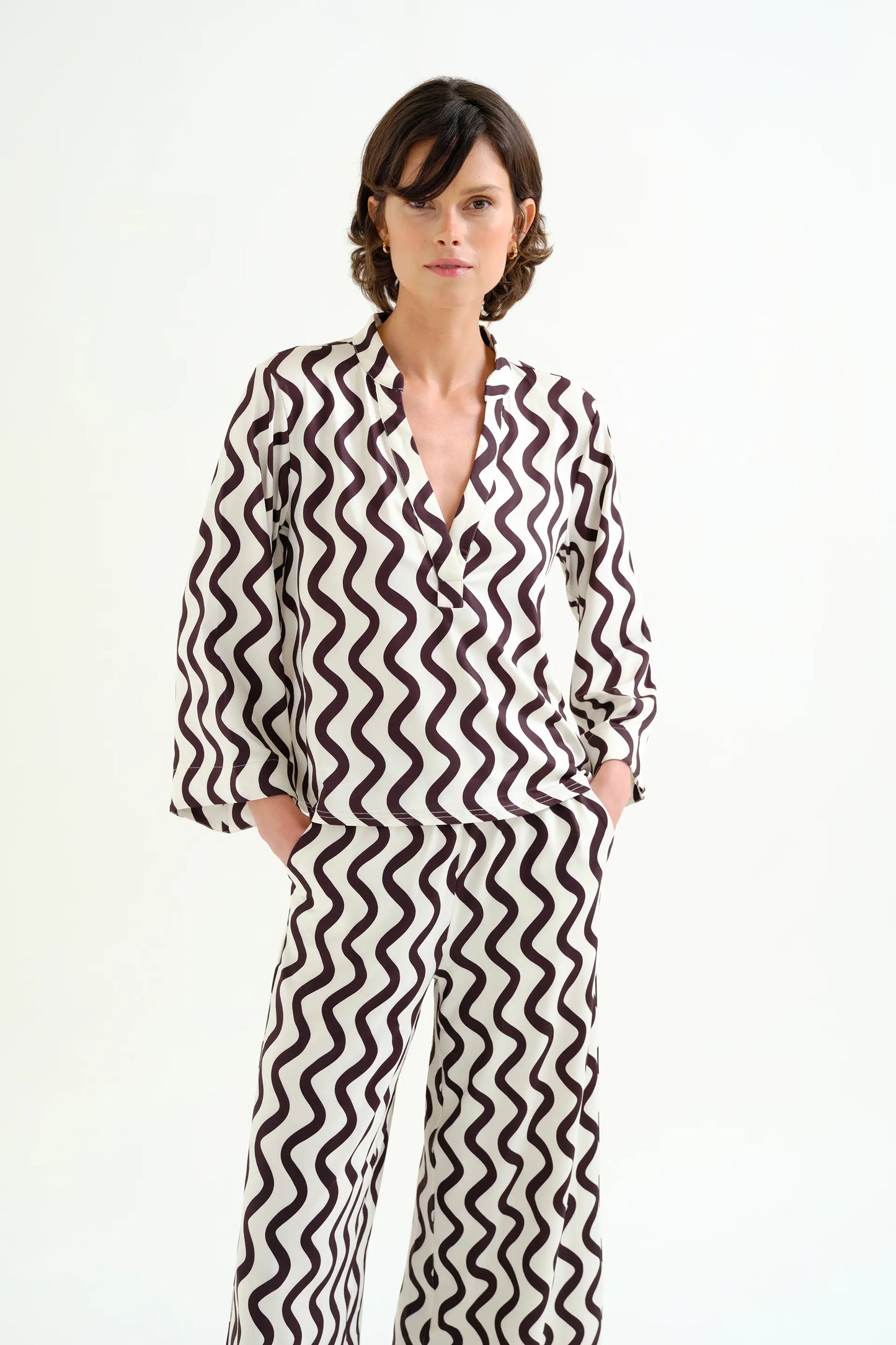 Top playero con estampado Wave Black & White