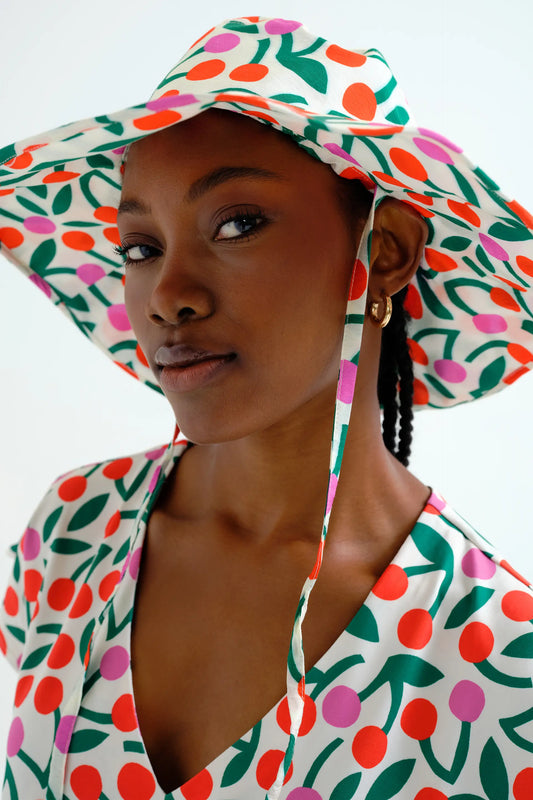 Sombrero con estampado Guinda