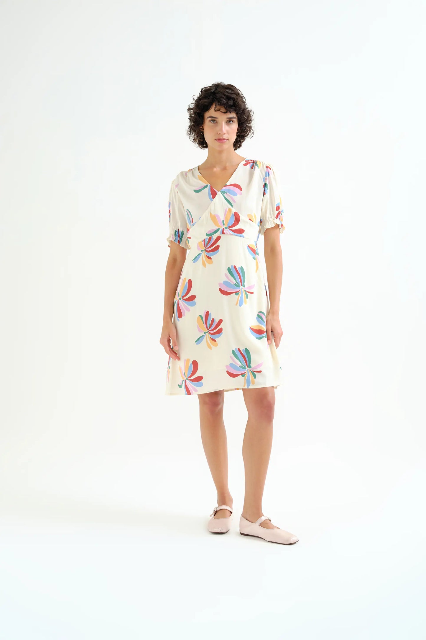 Vestido corto con estampado Monarda