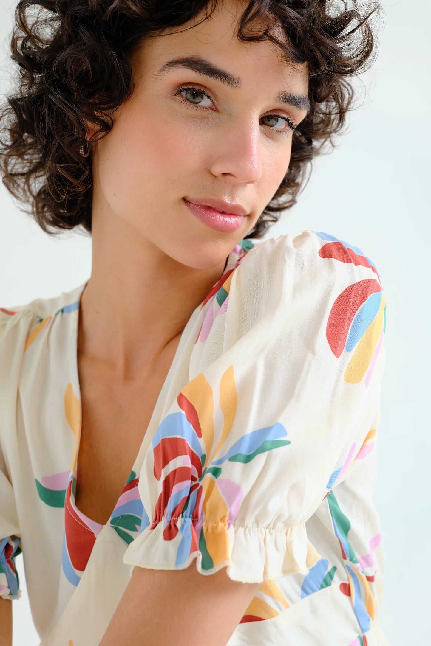 Vestido corto con estampado Monarda
