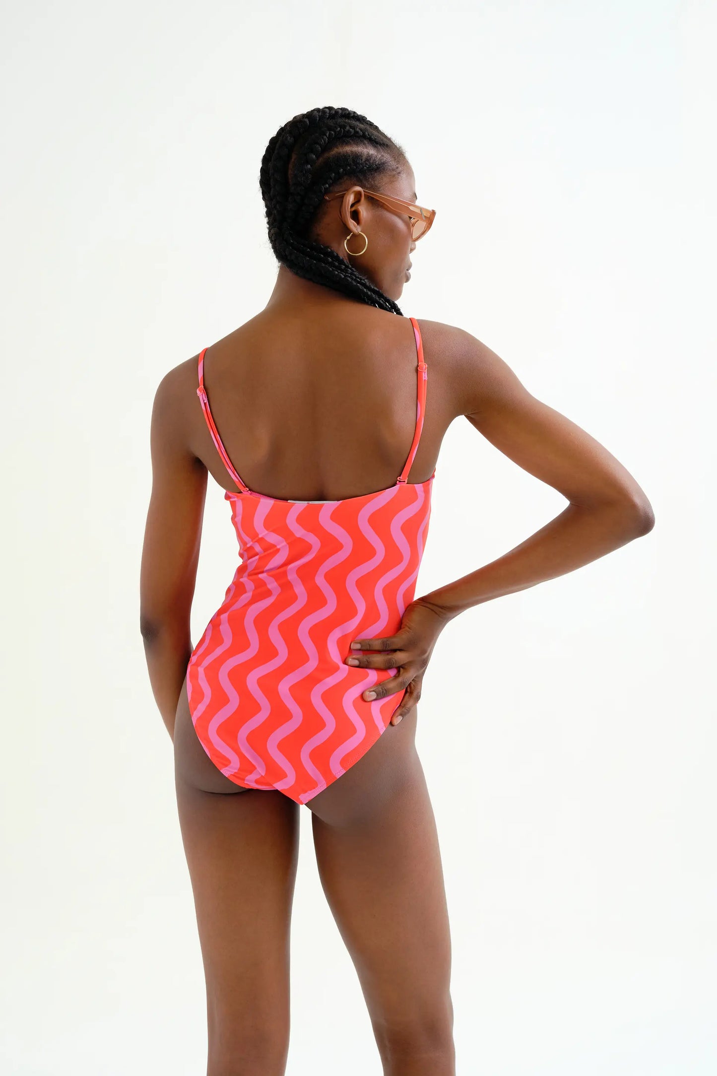 Costume da bagno con scollatura dritta, stampa Wave Red &amp; Pink