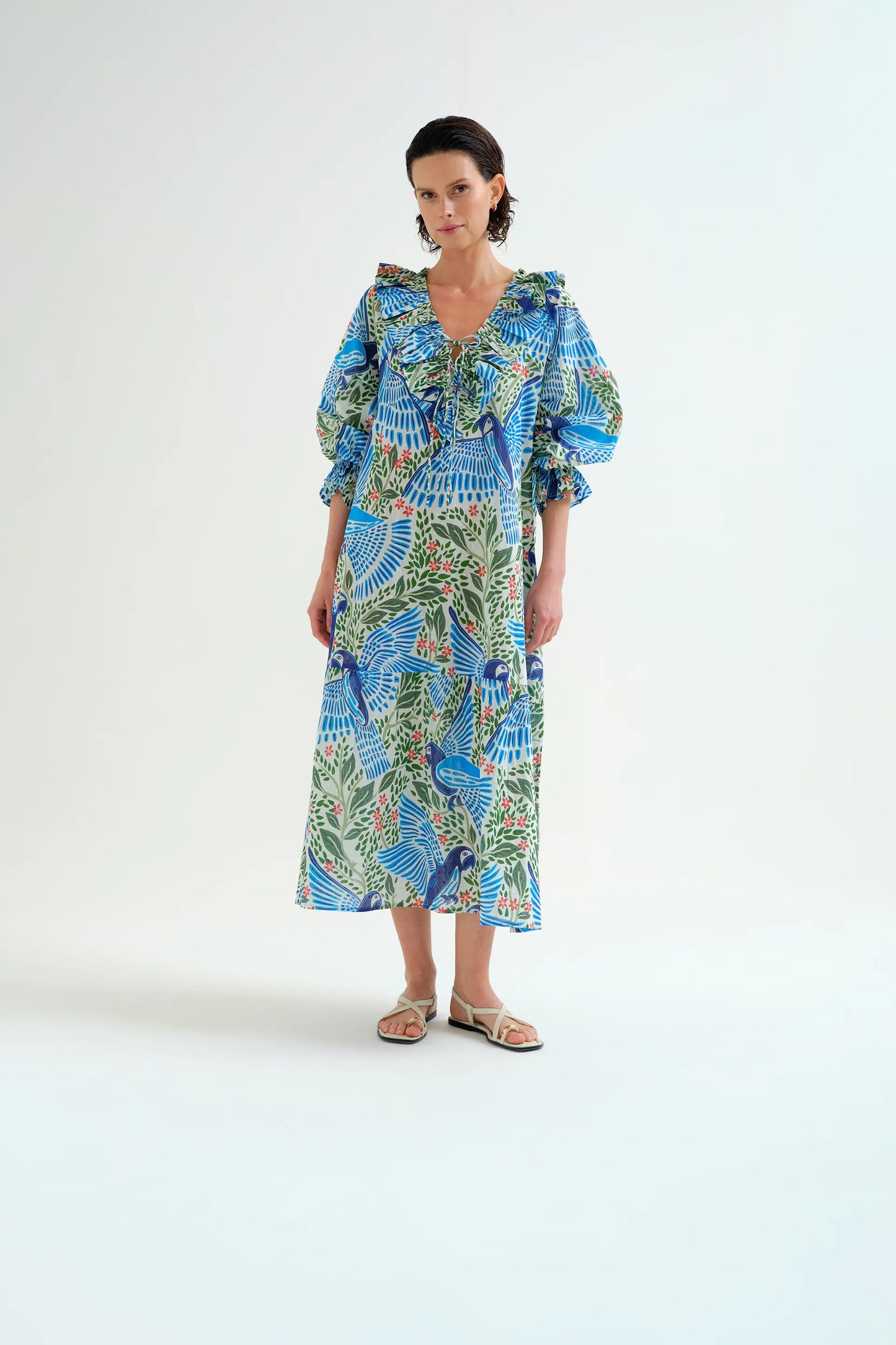 Long beach dress with Parrot print