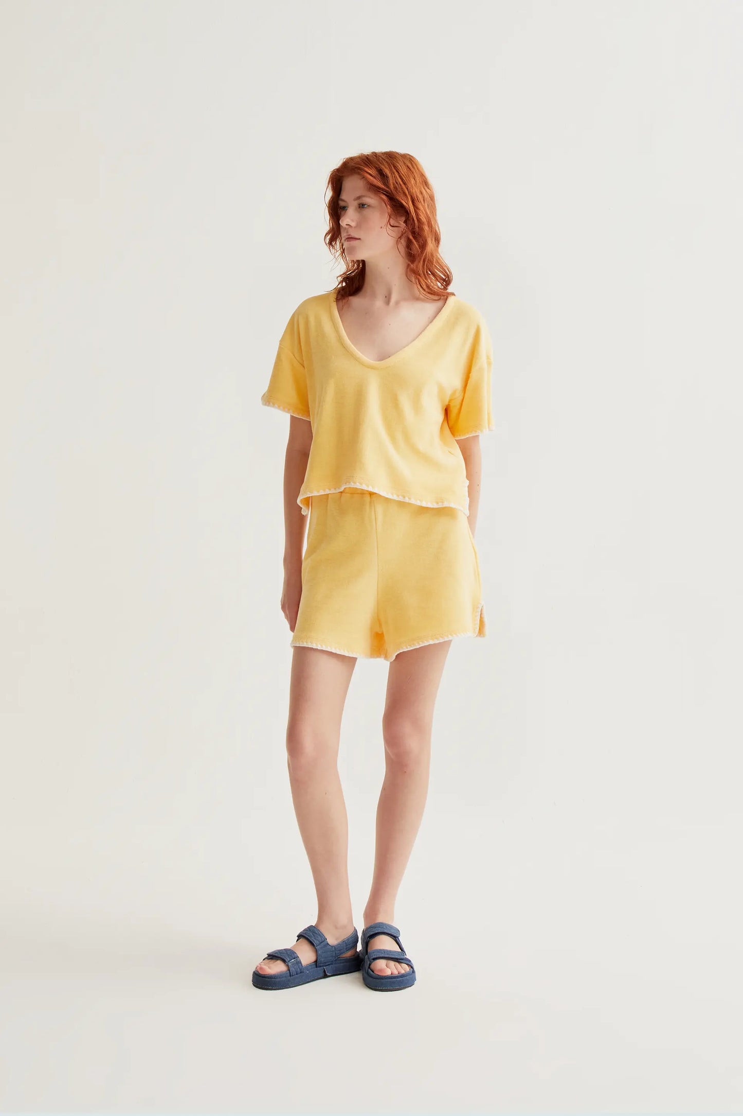 pantaloncini da spiaggia giallo chiaro