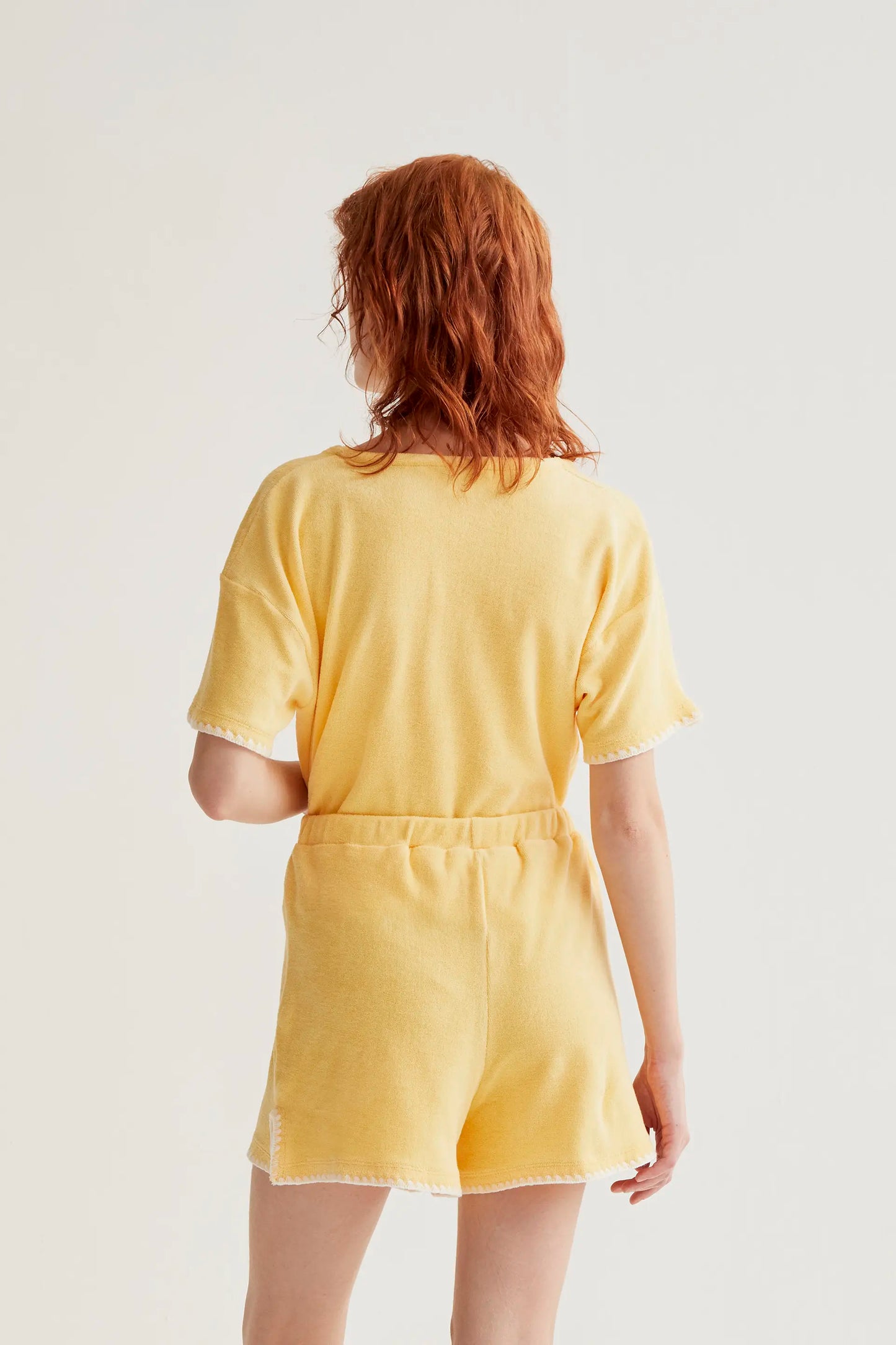 pantaloncini da spiaggia giallo chiaro
