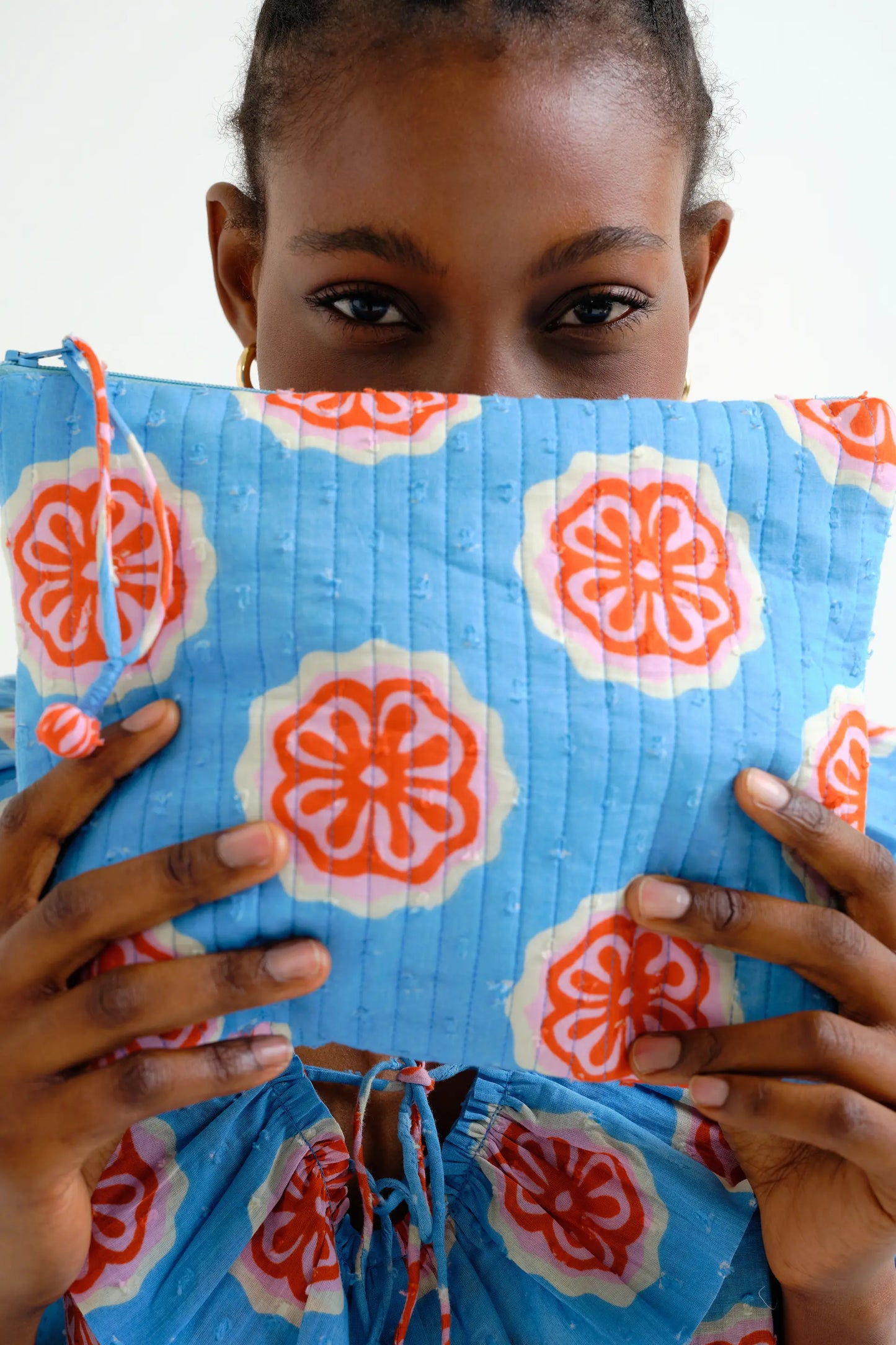 Borsa con stampa di fiori rossi