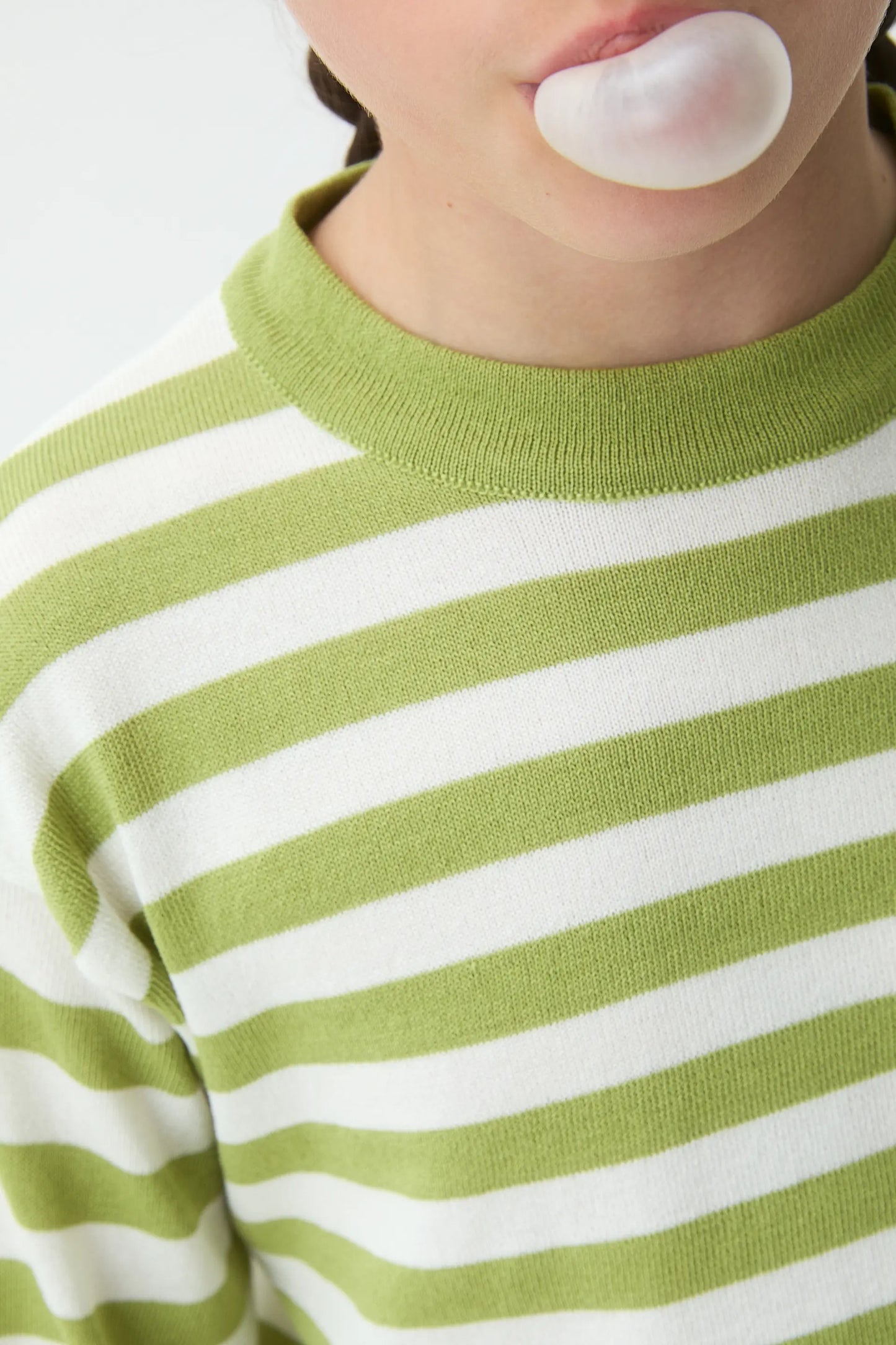 Jersey de niña rayas blanco y verde