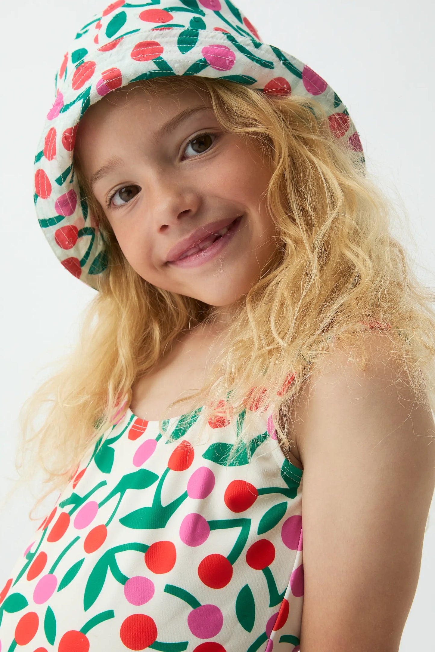 Bañador de niña con estampado Guinda