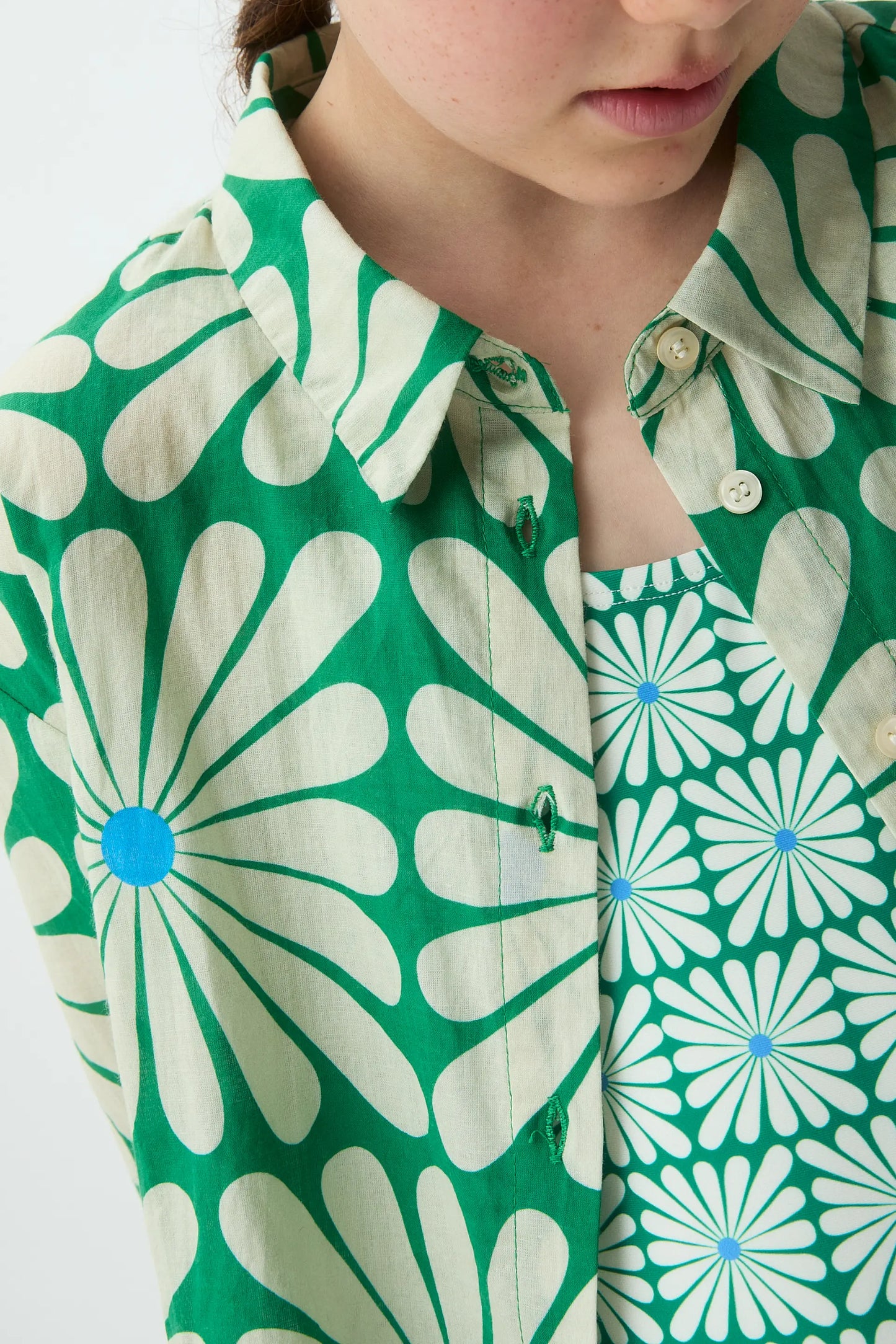 Camisa de niña con estampado Olive Flower Green