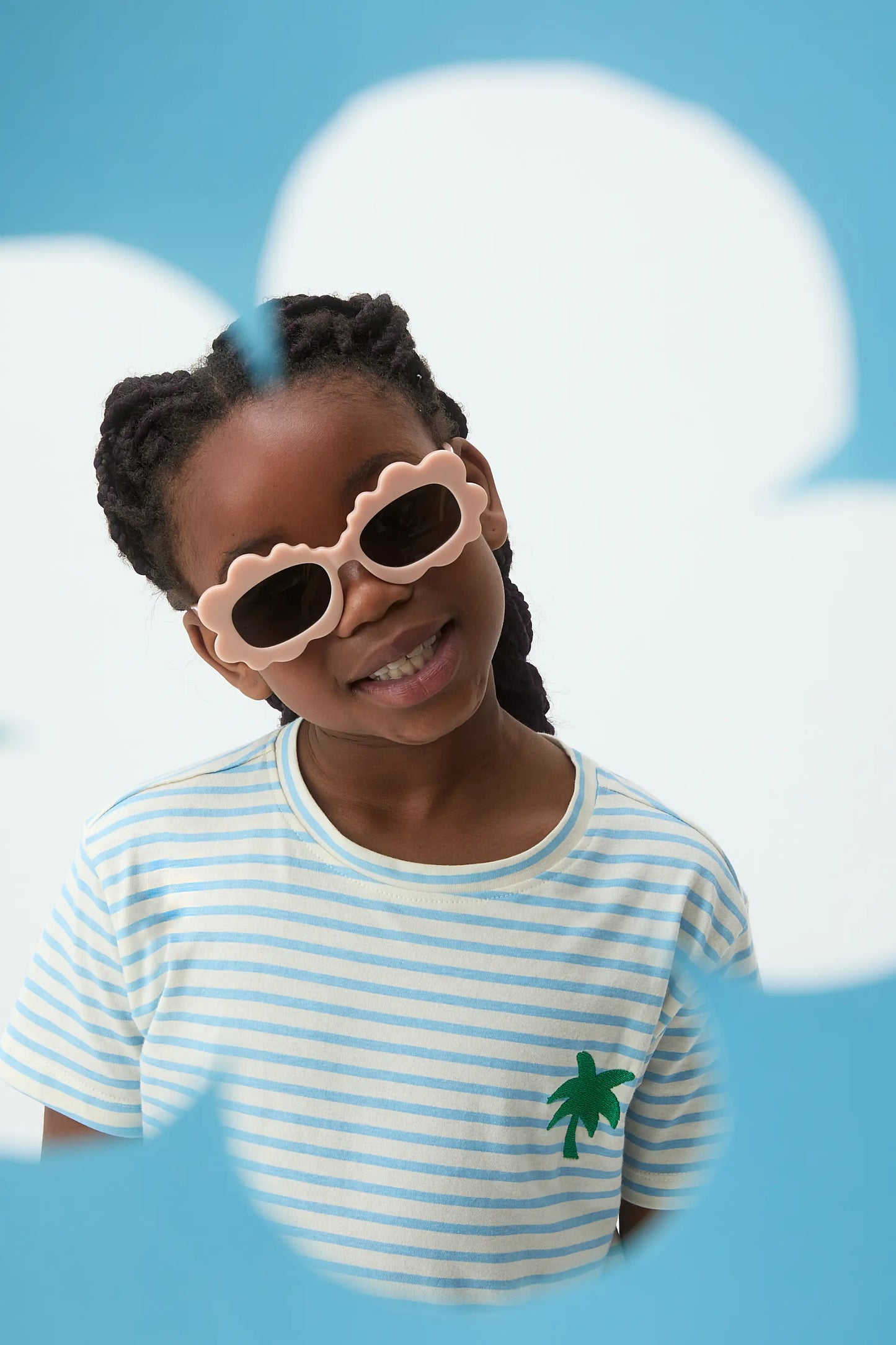 Girls' 100% cotton t-shirt with white and blue striped print