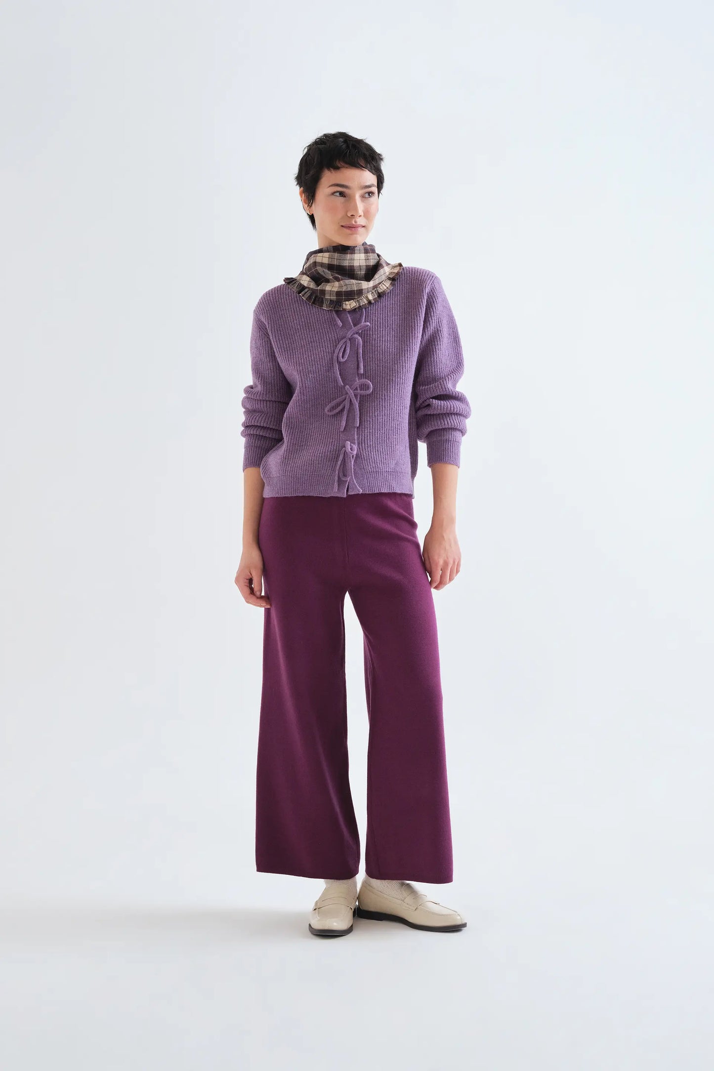 Cárdigan punto con lazos morado