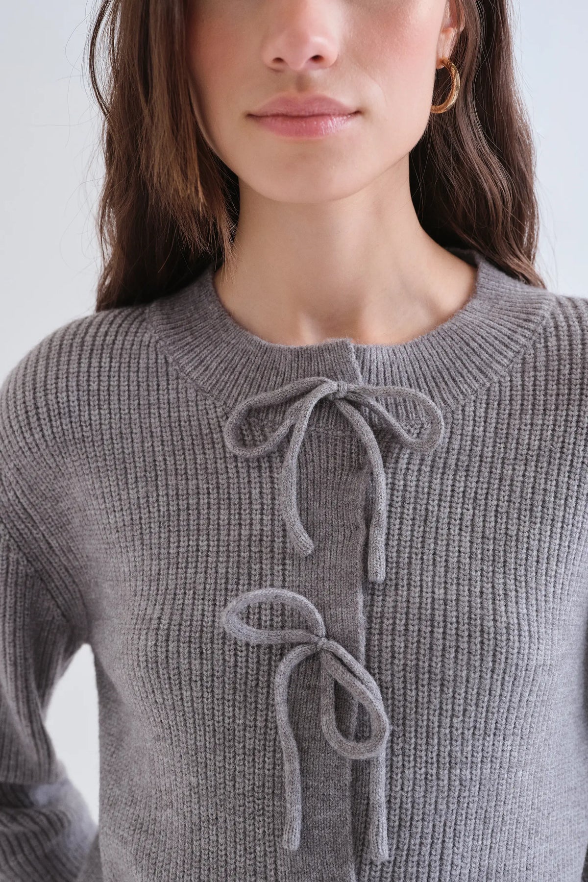 Cardigan in maglia con fiocchi grigio