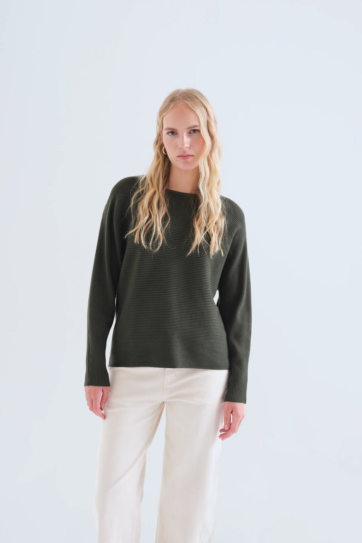 Maglione in maglia a righe verde oliva