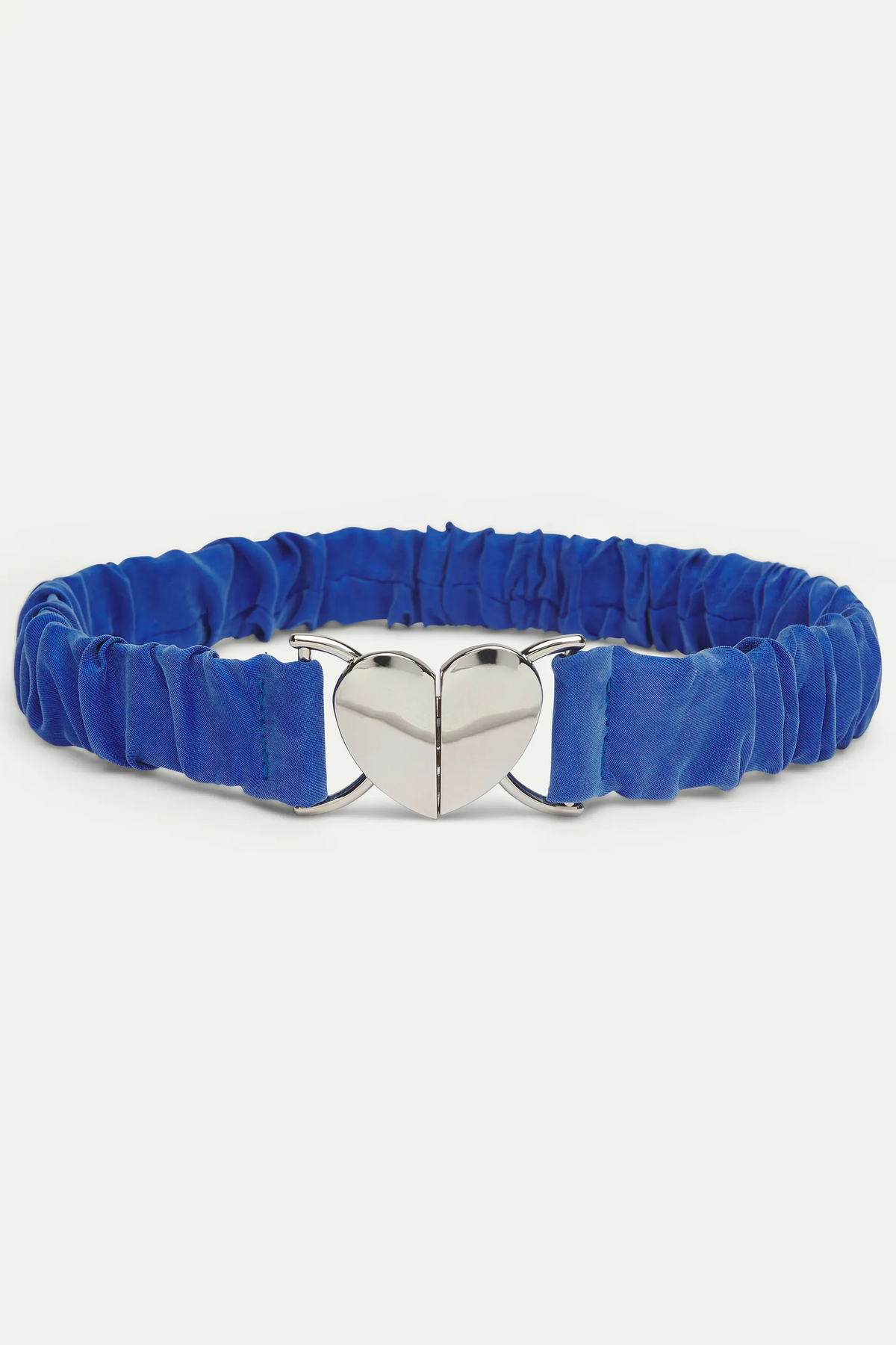 Cinturón azul con hebilla de corazón