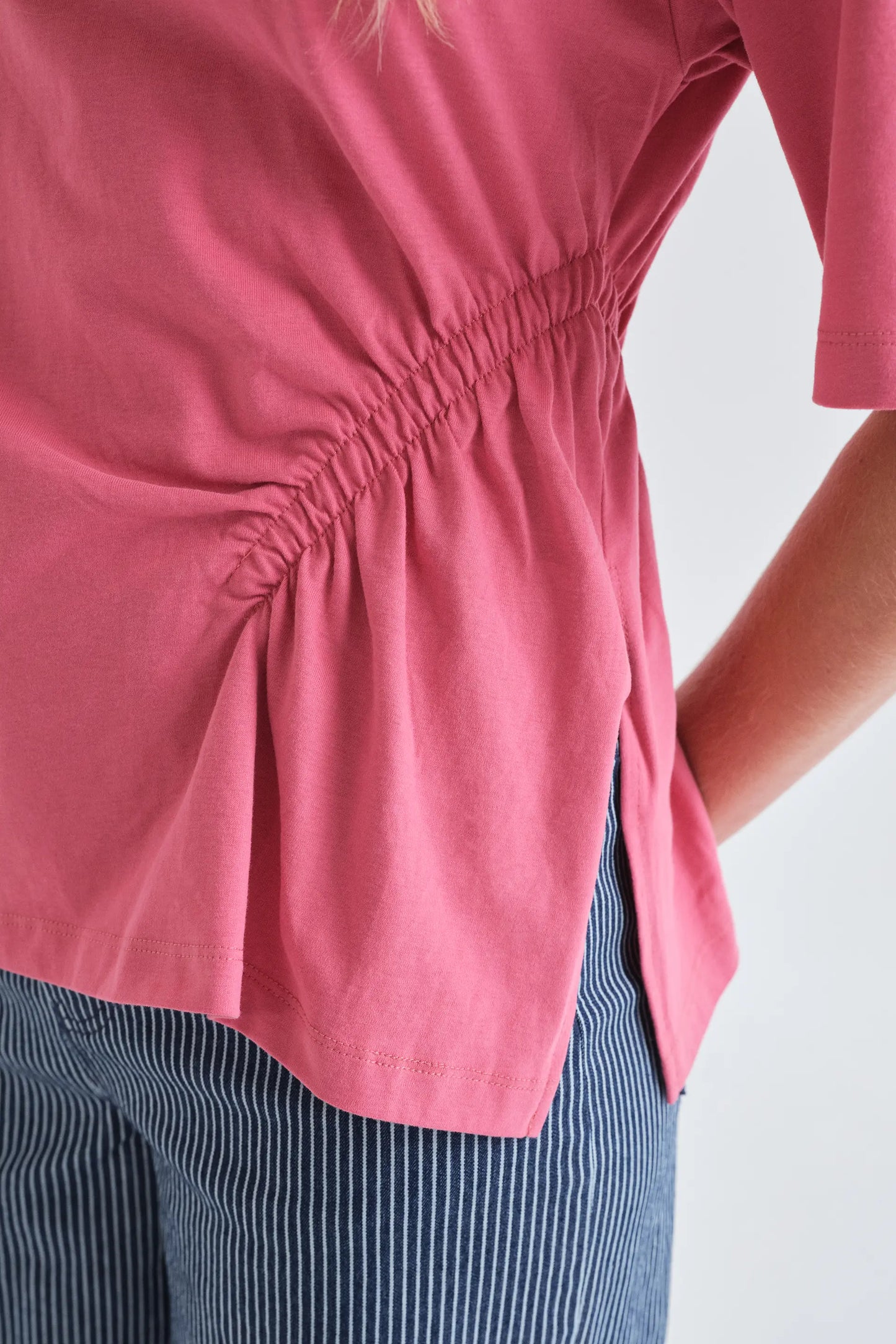 Pink 100% cotton t-shirt with waist detail