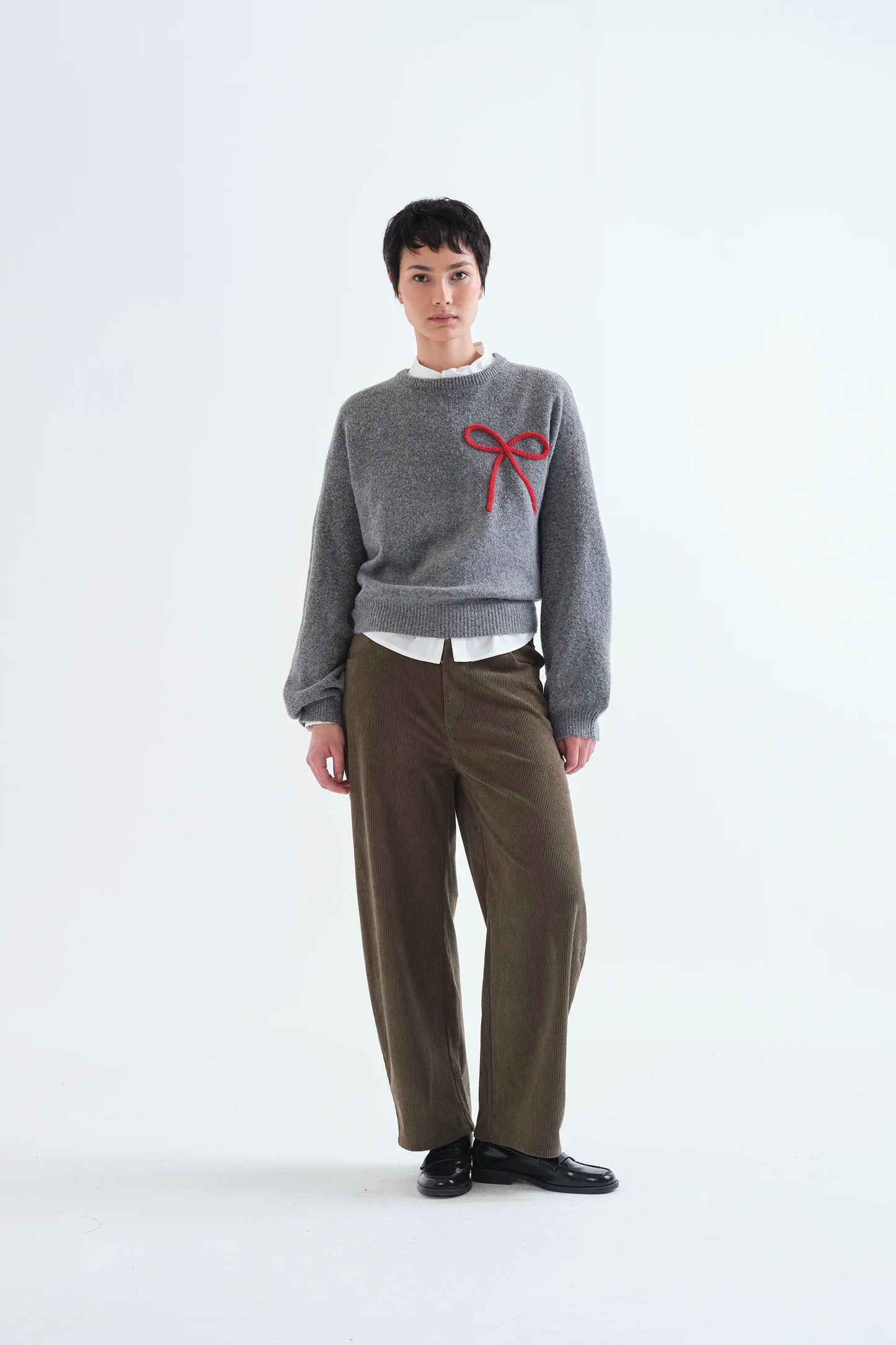 Pantalón de pana marrón oscuro