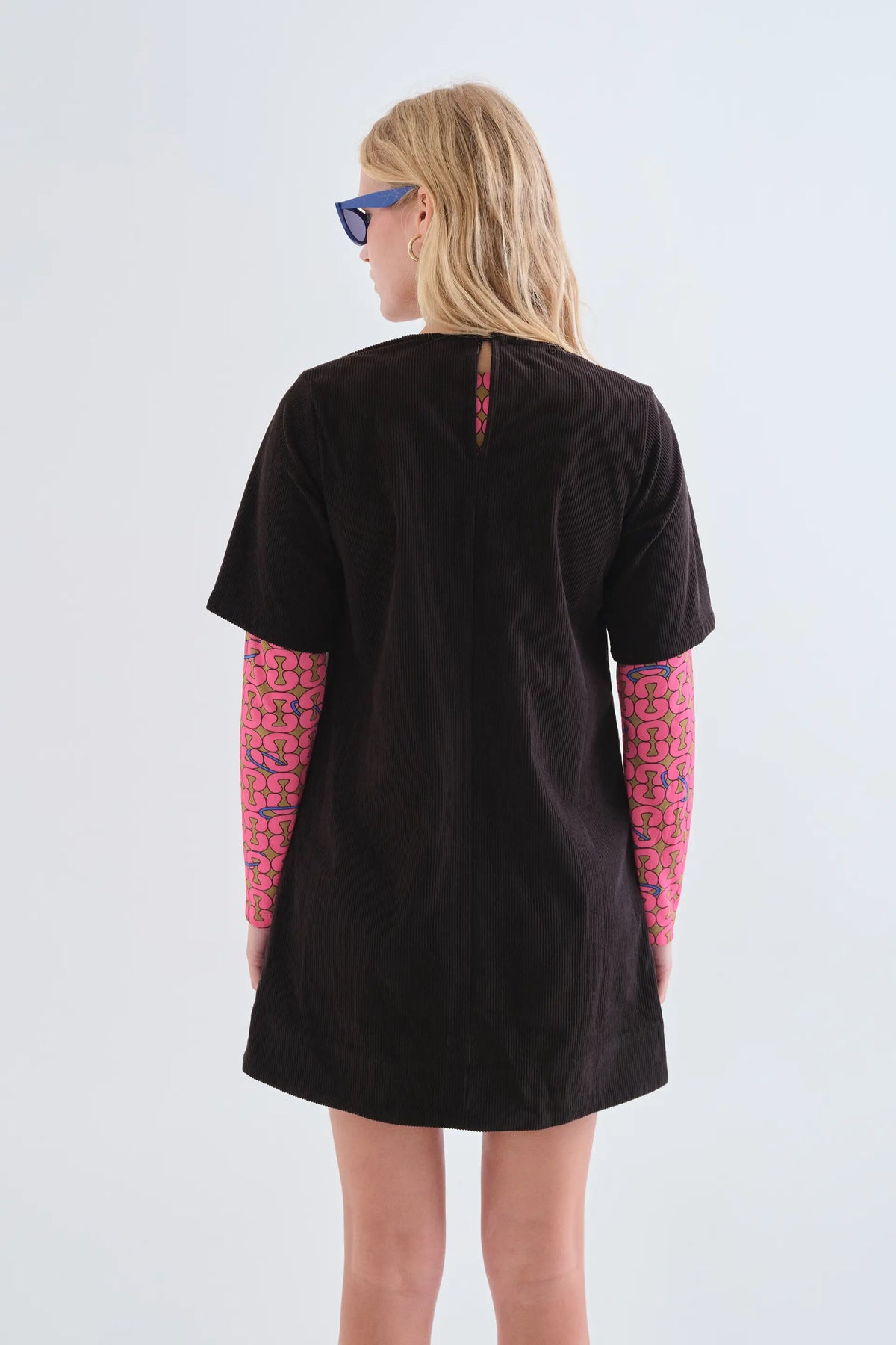Vestido de pana negro