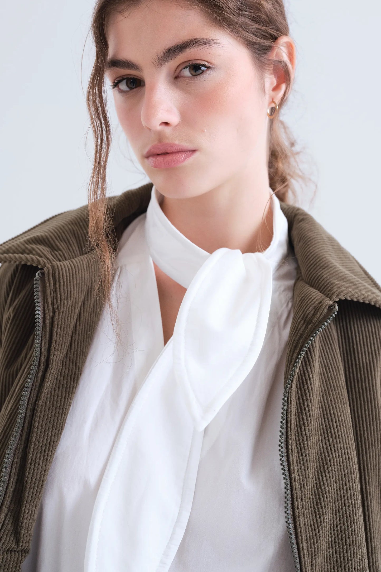 Camicia con fiocco strutturato 100% cotone bianco