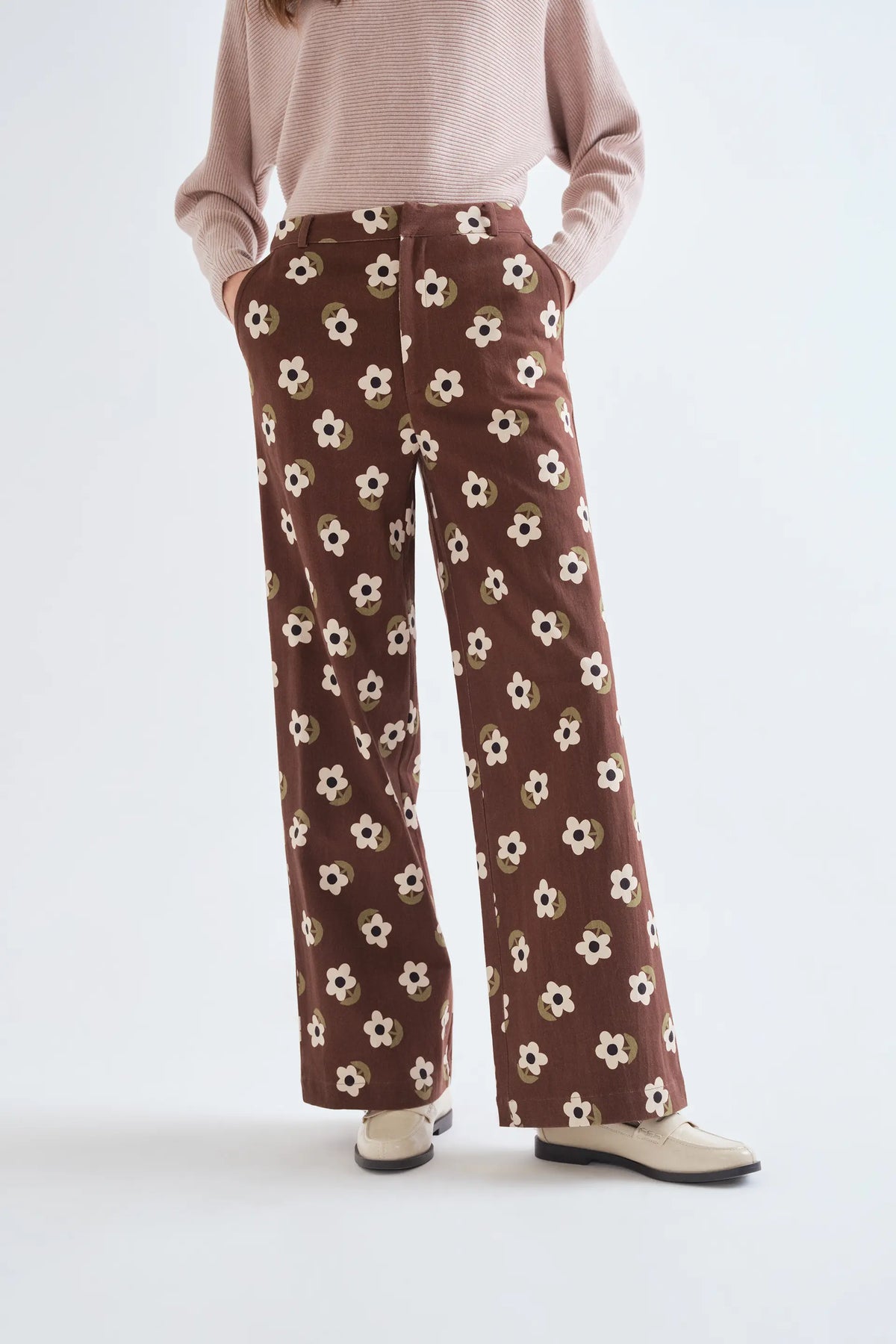 Pantalón con estampado Santini