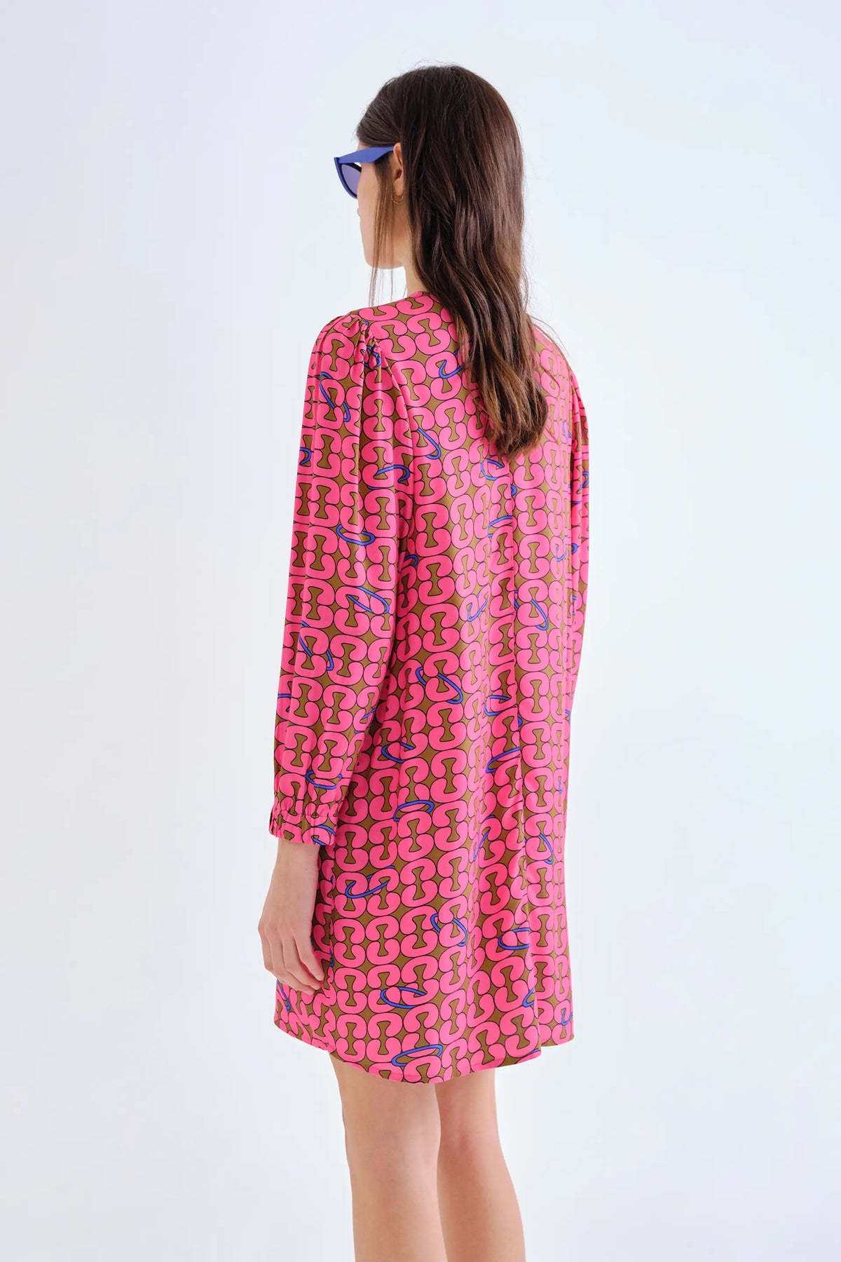 Vestido corto con estampado Catena