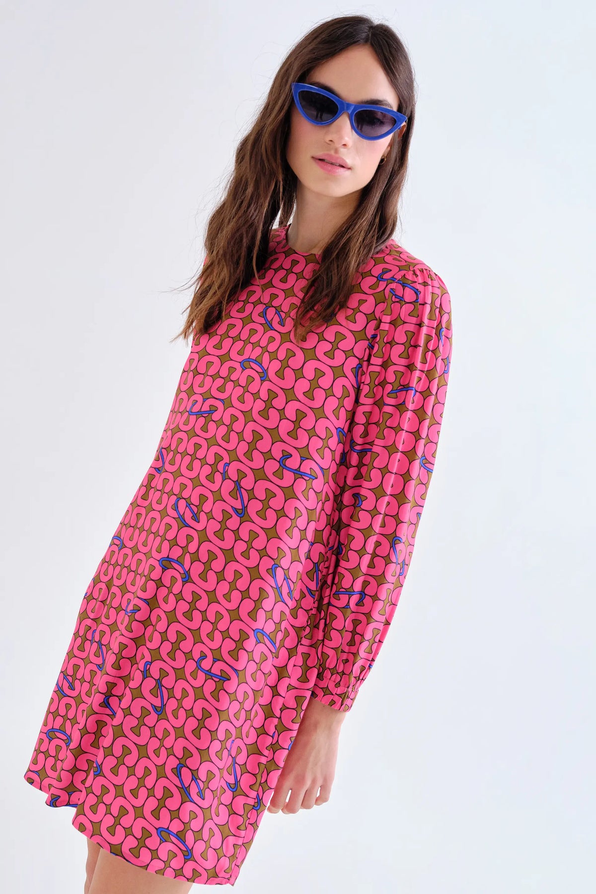 Vestido corto con estampado Catena