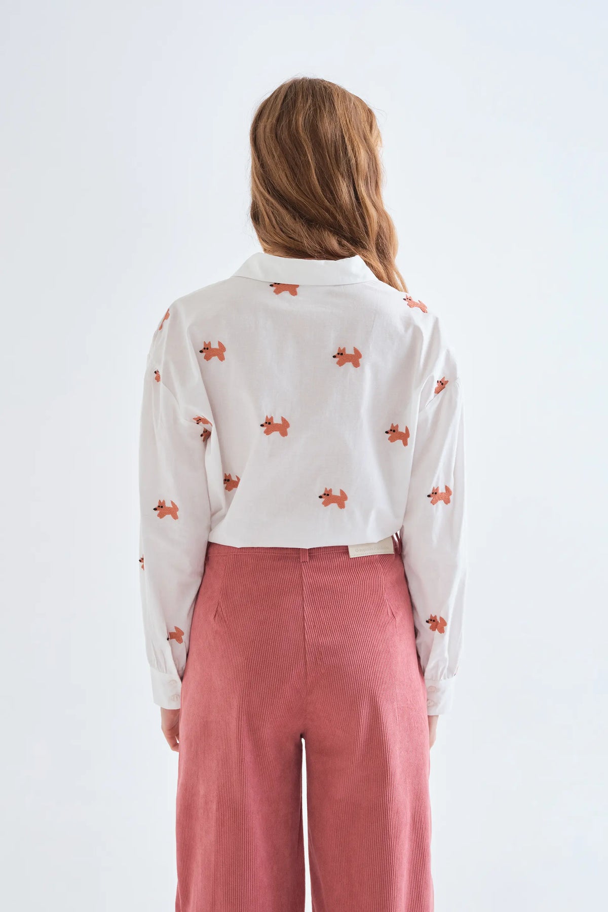 Camicia 100% cotone con ricamo di volpi