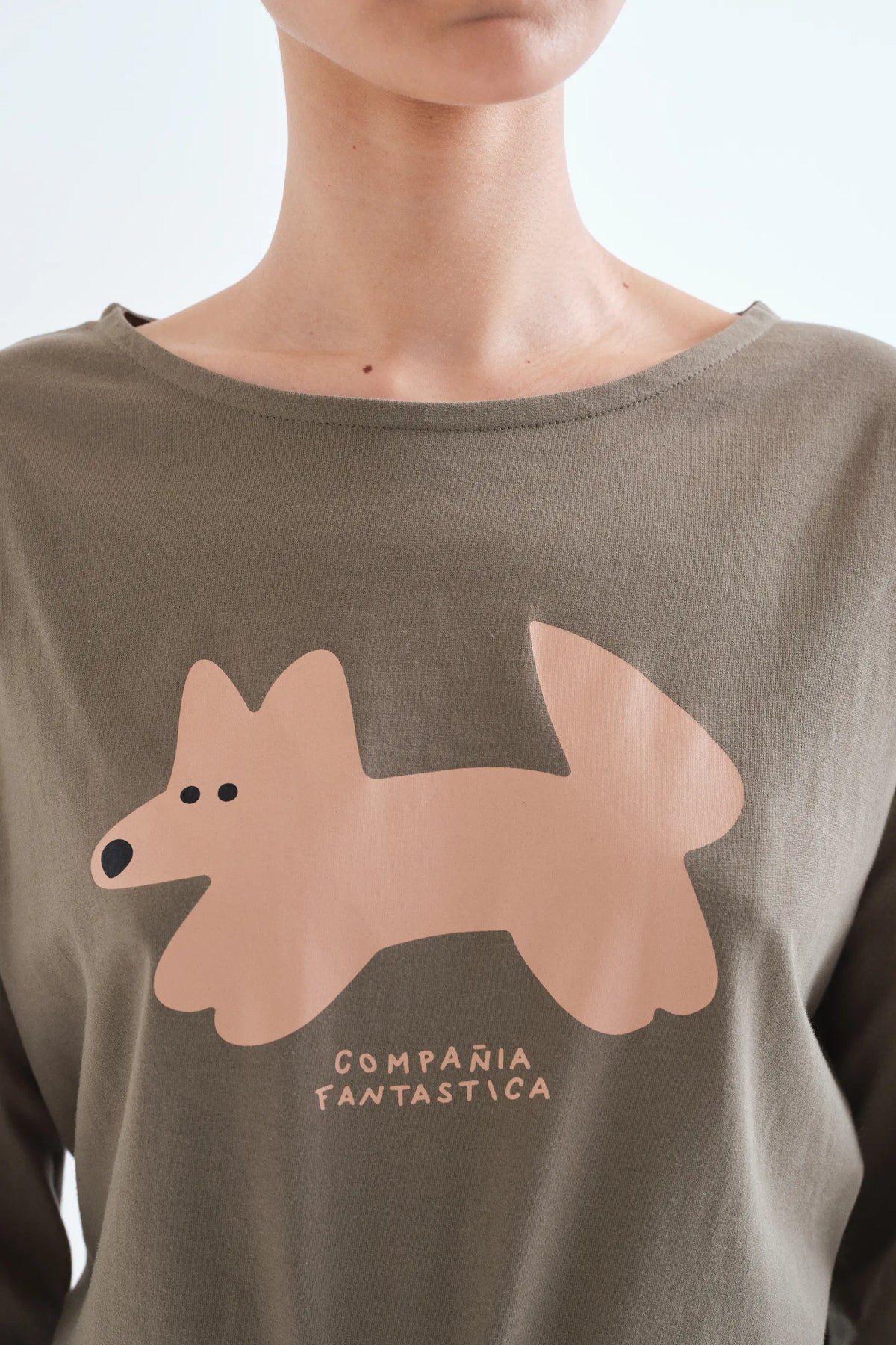T-shirt 100% cotone verde oliva con stampa volpe "Compañía Fantástica"