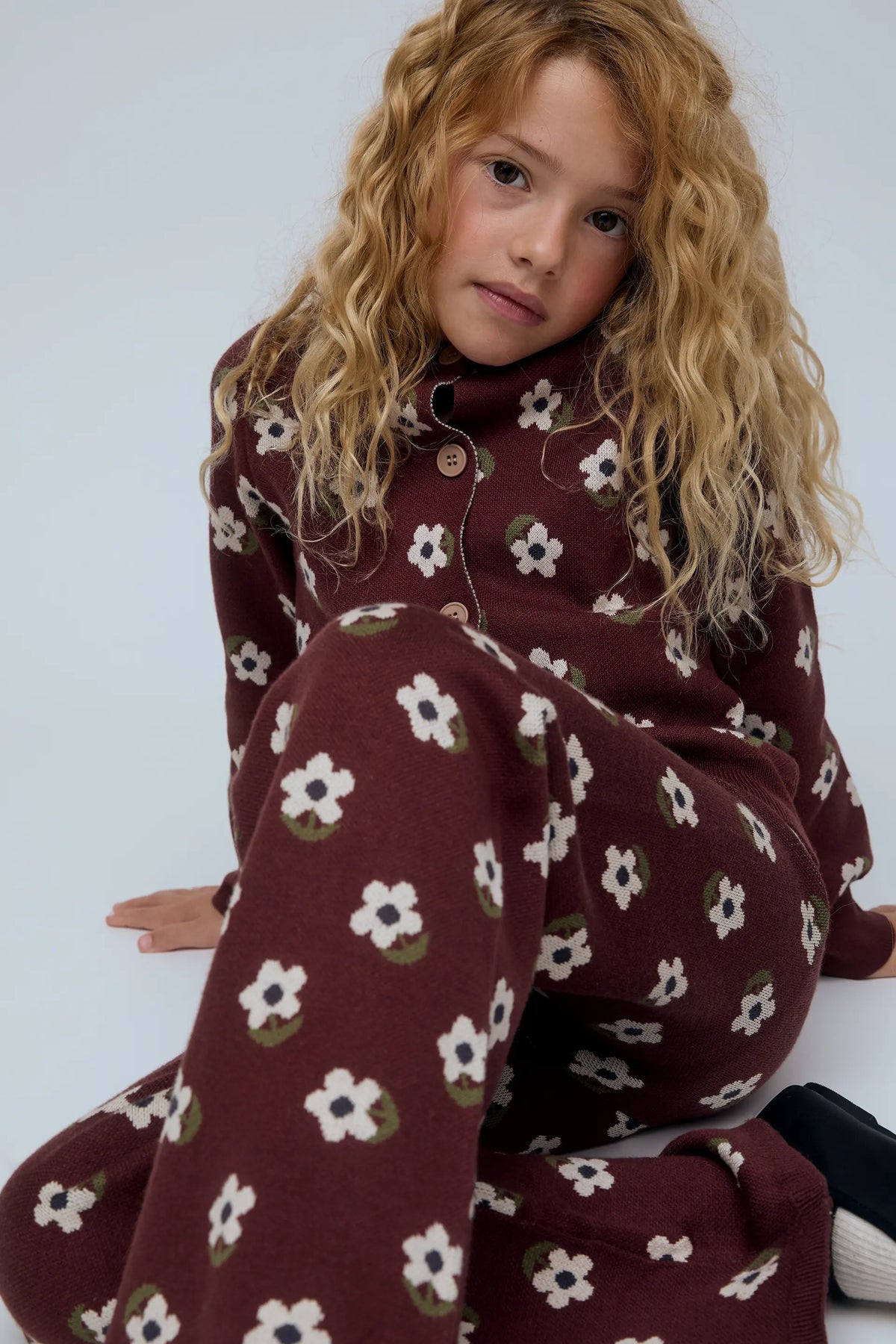 Girls' knit trousers with Santini print