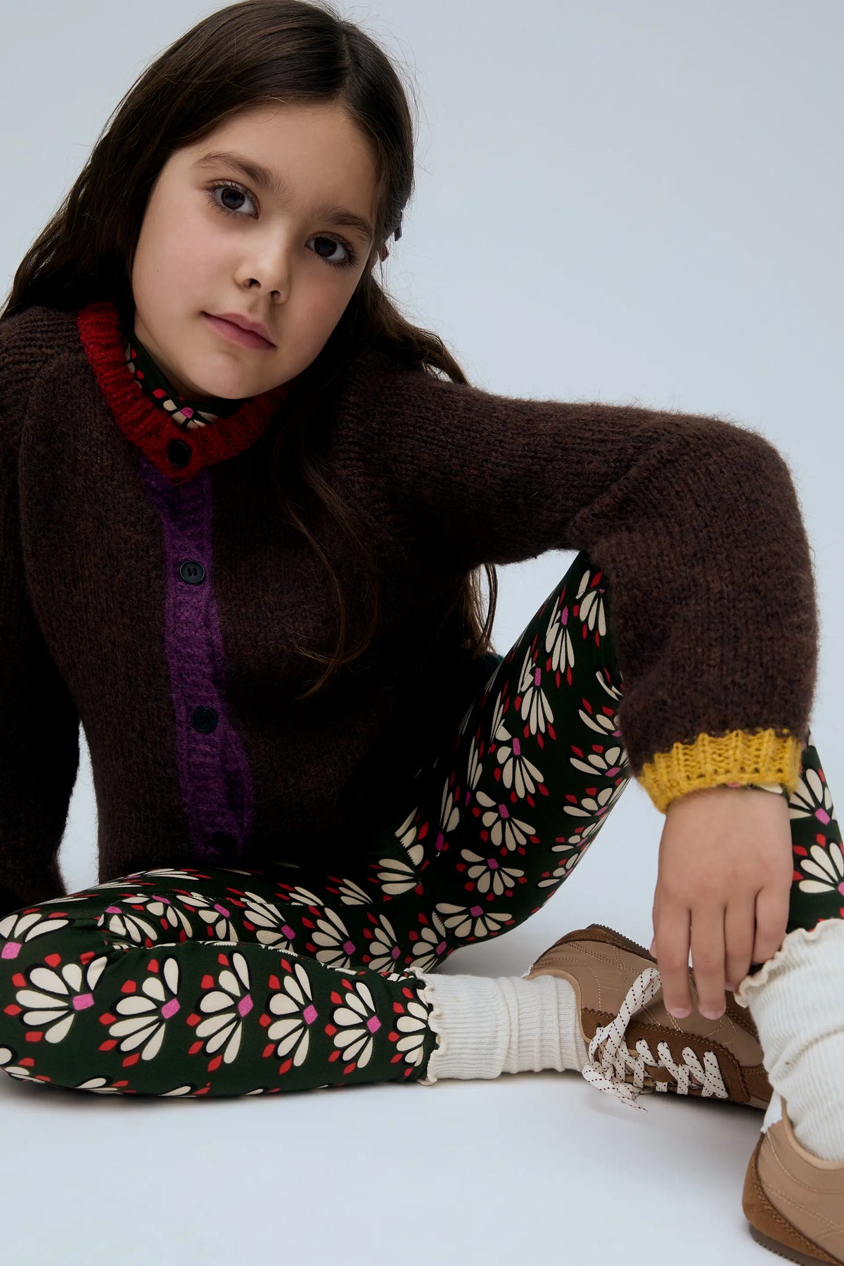 Cardigan unisex marrone con dettagli multicolor