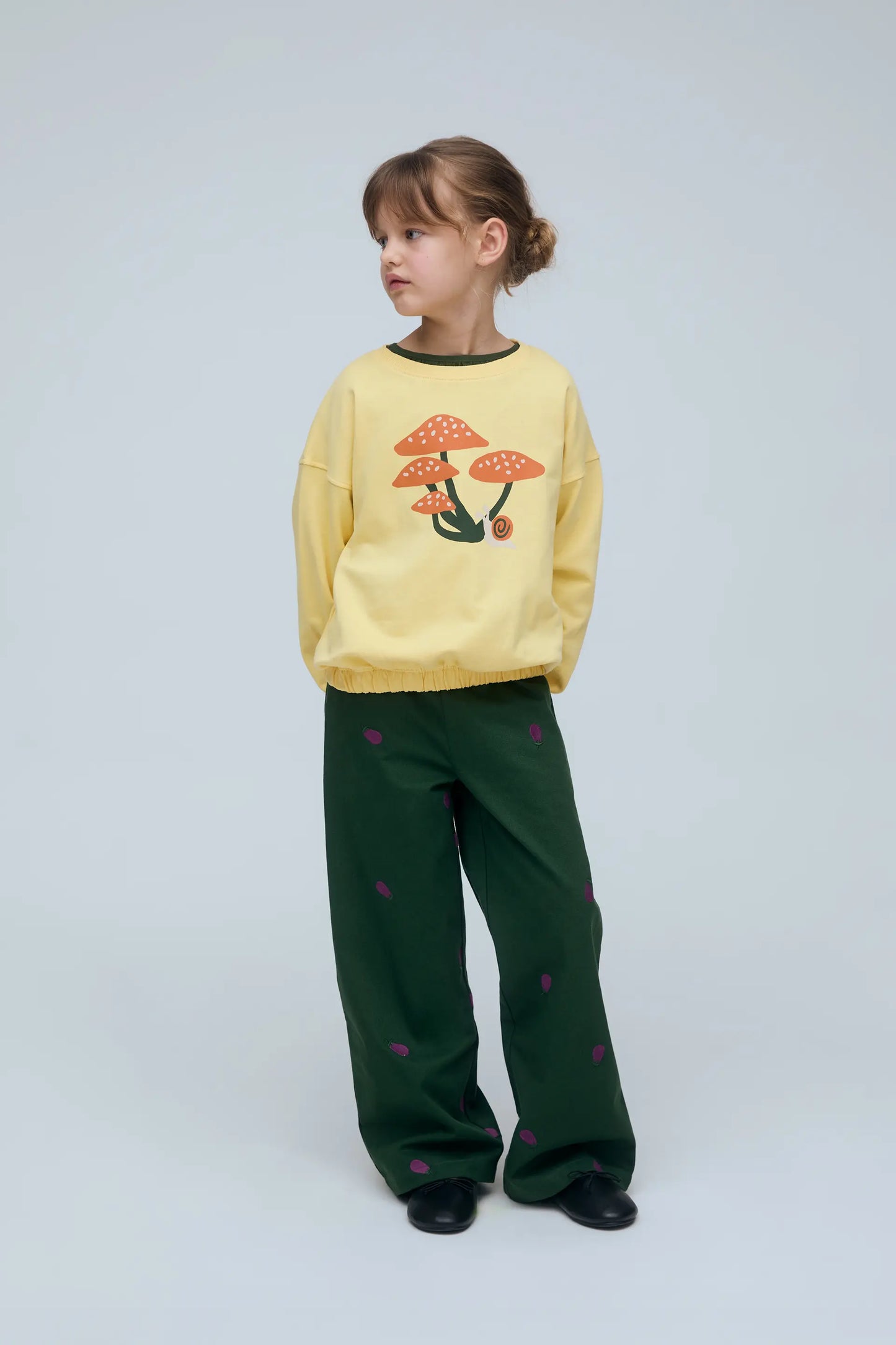 Girls' 100% cotton yellow sweatshirt with mushroom print