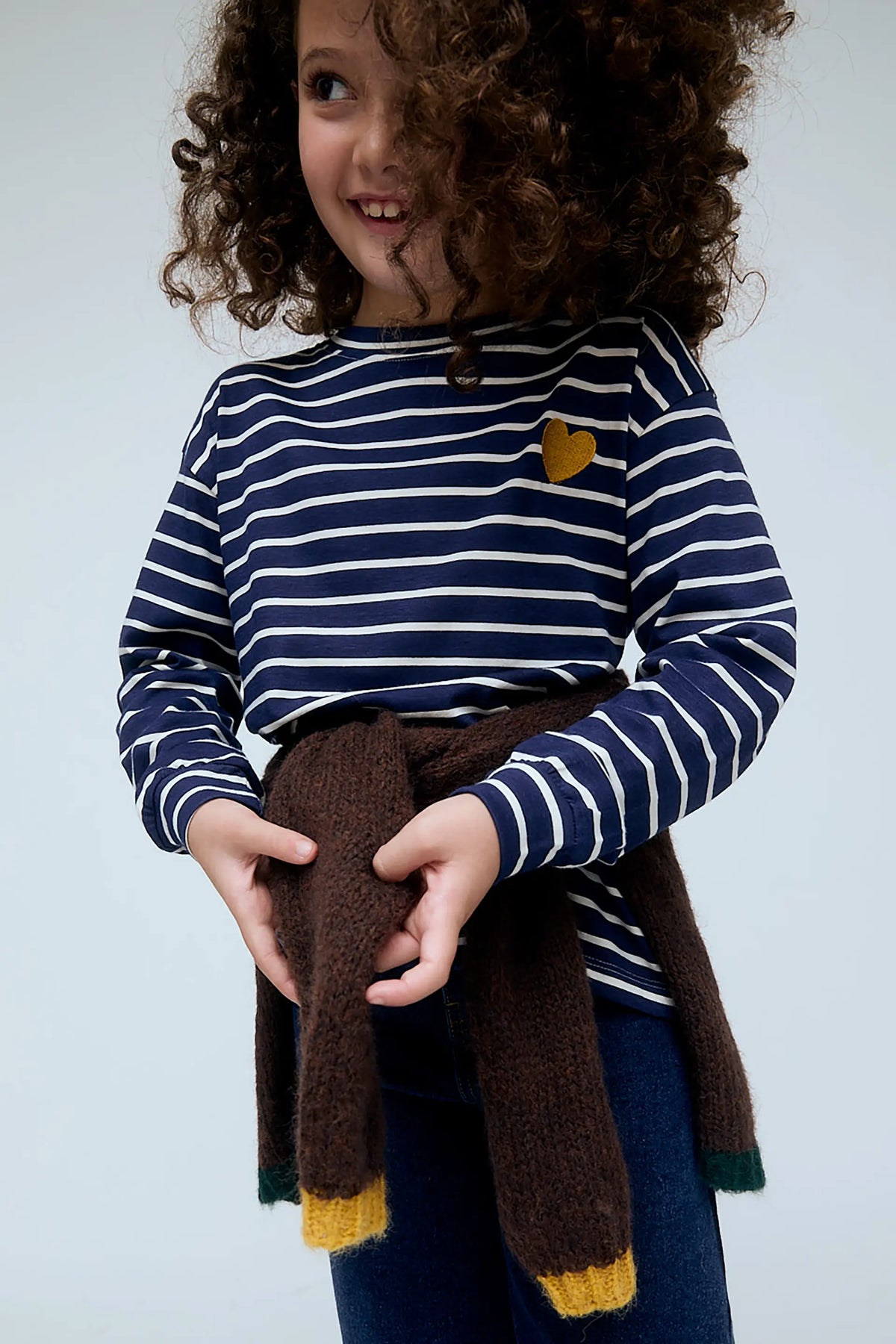 Maglietta da bambina 100% cotone con stampa a righe blu navy e bianco