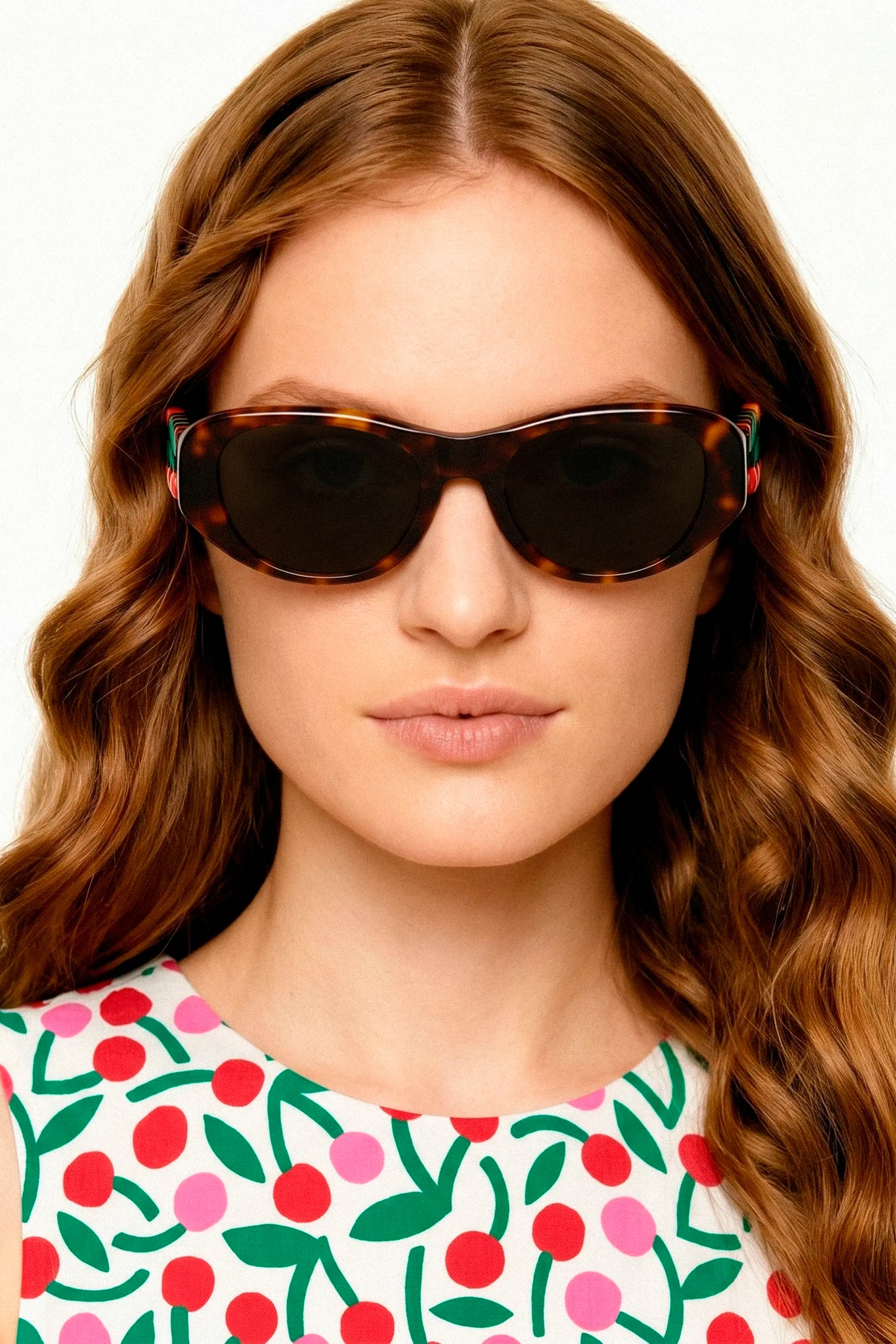 Gafas de sol marrones con estampado Guinda